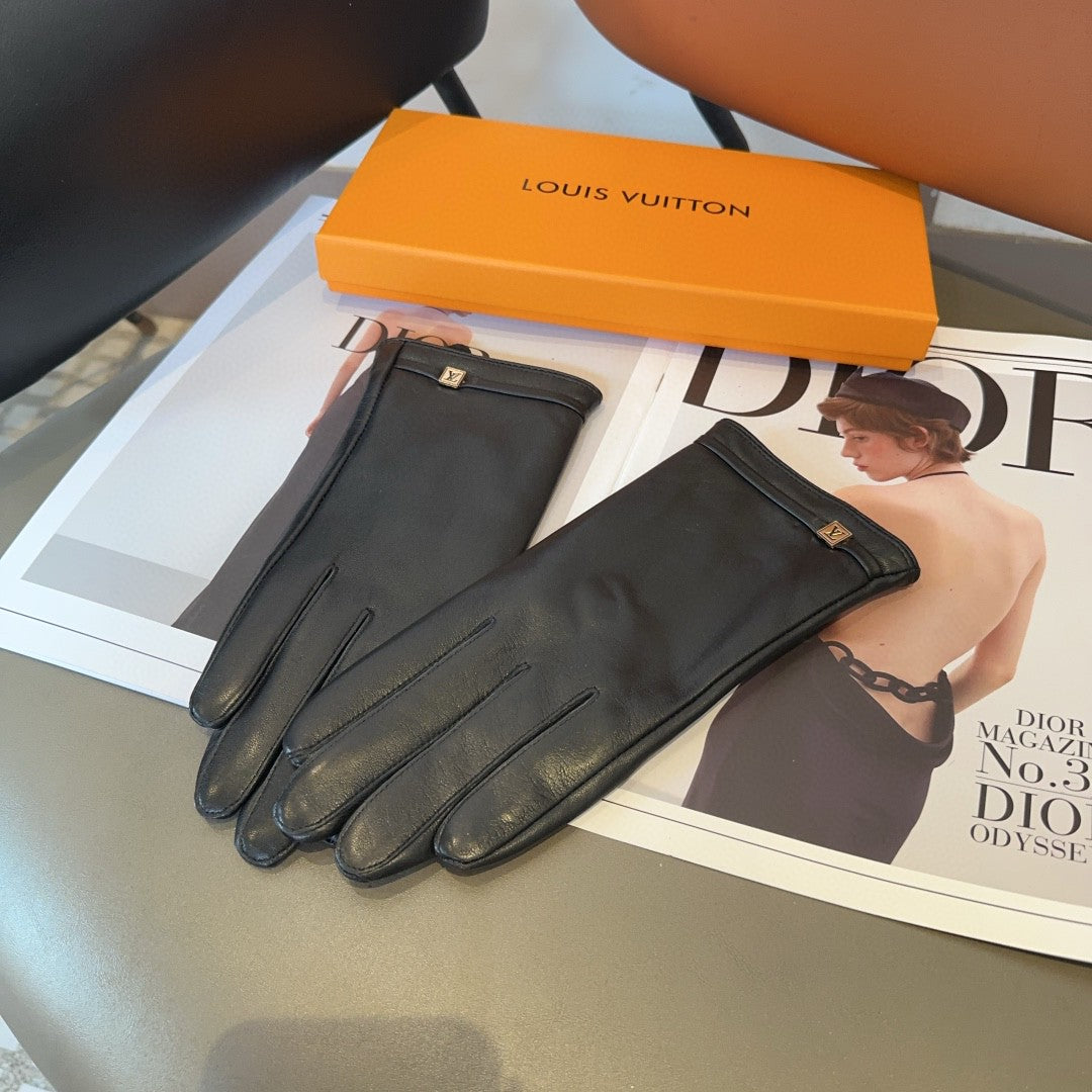 LV GLOVES IN BLACK LAMBSKIN 466818 - M