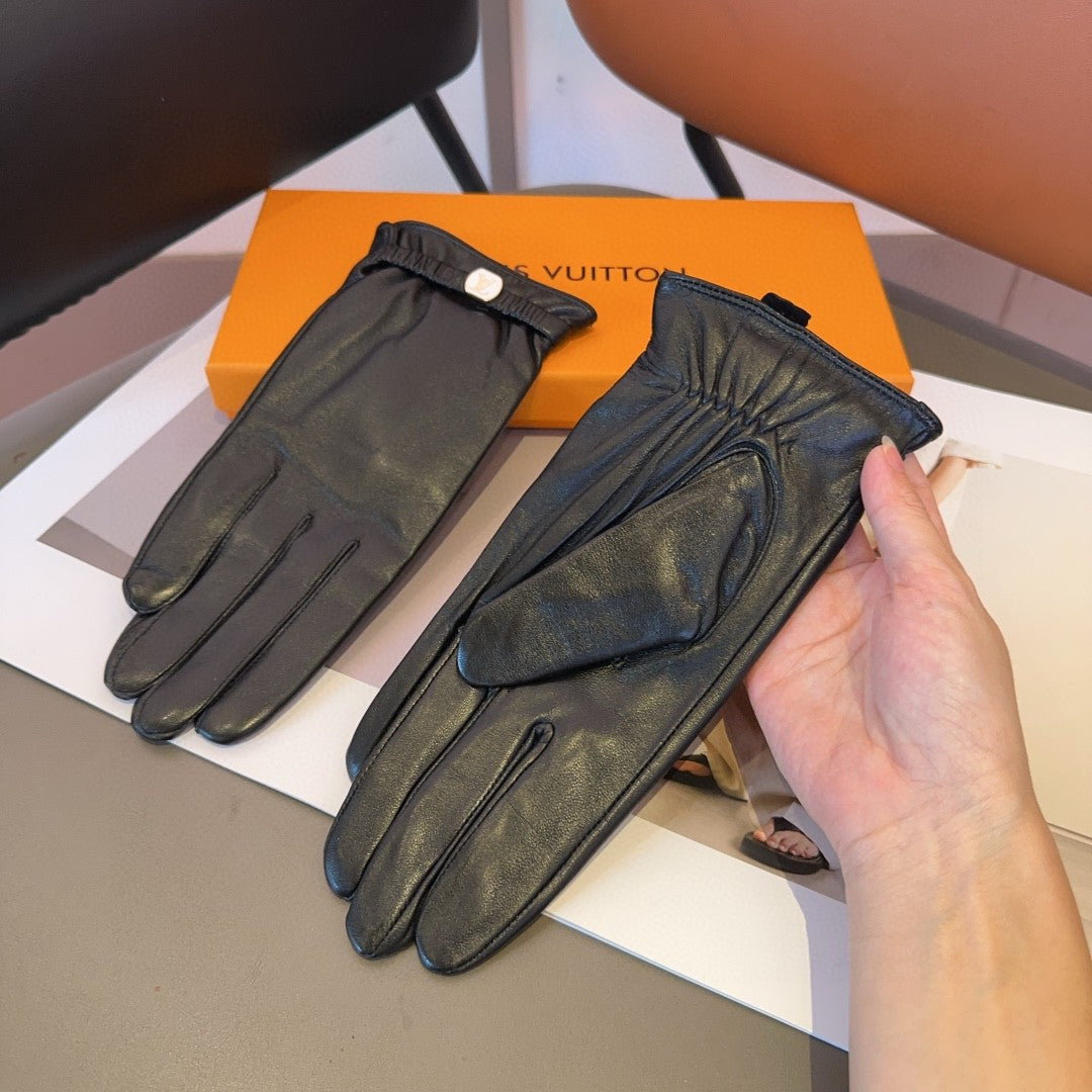 LV GLOVES IN BLACK LAMBSKIN 462377 - M