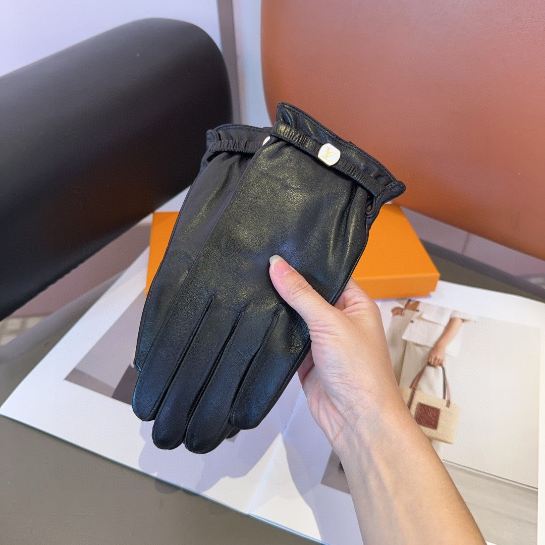 LV GLOVES IN BLACK LAMBSKIN 462377 - M