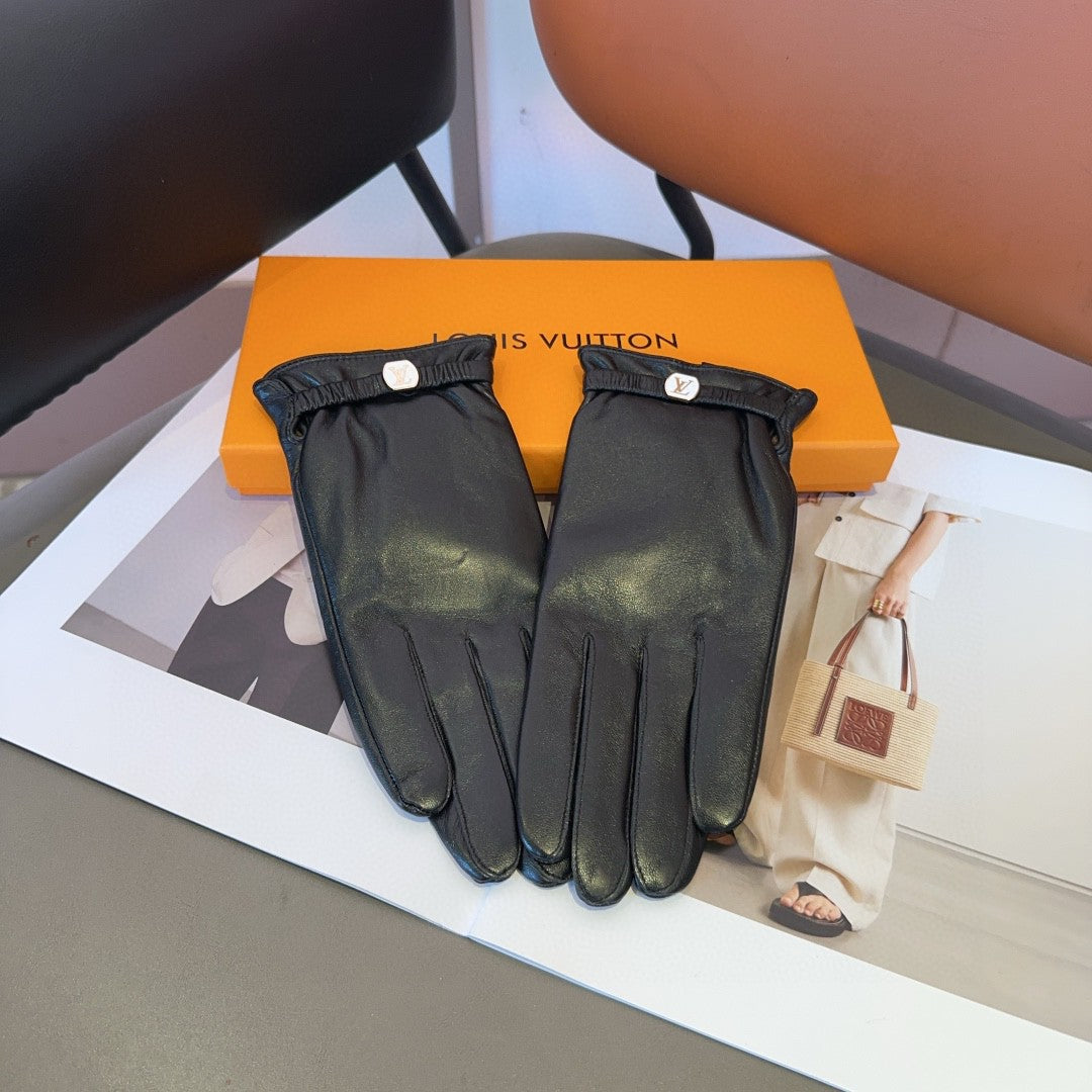 LV GLOVES IN BLACK LAMBSKIN 462377 - M