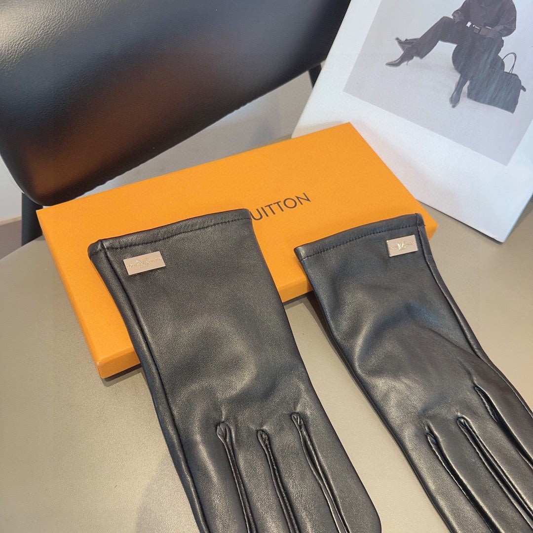 LV GLOVES IN BLACK LAMBSKIN 463894 - M