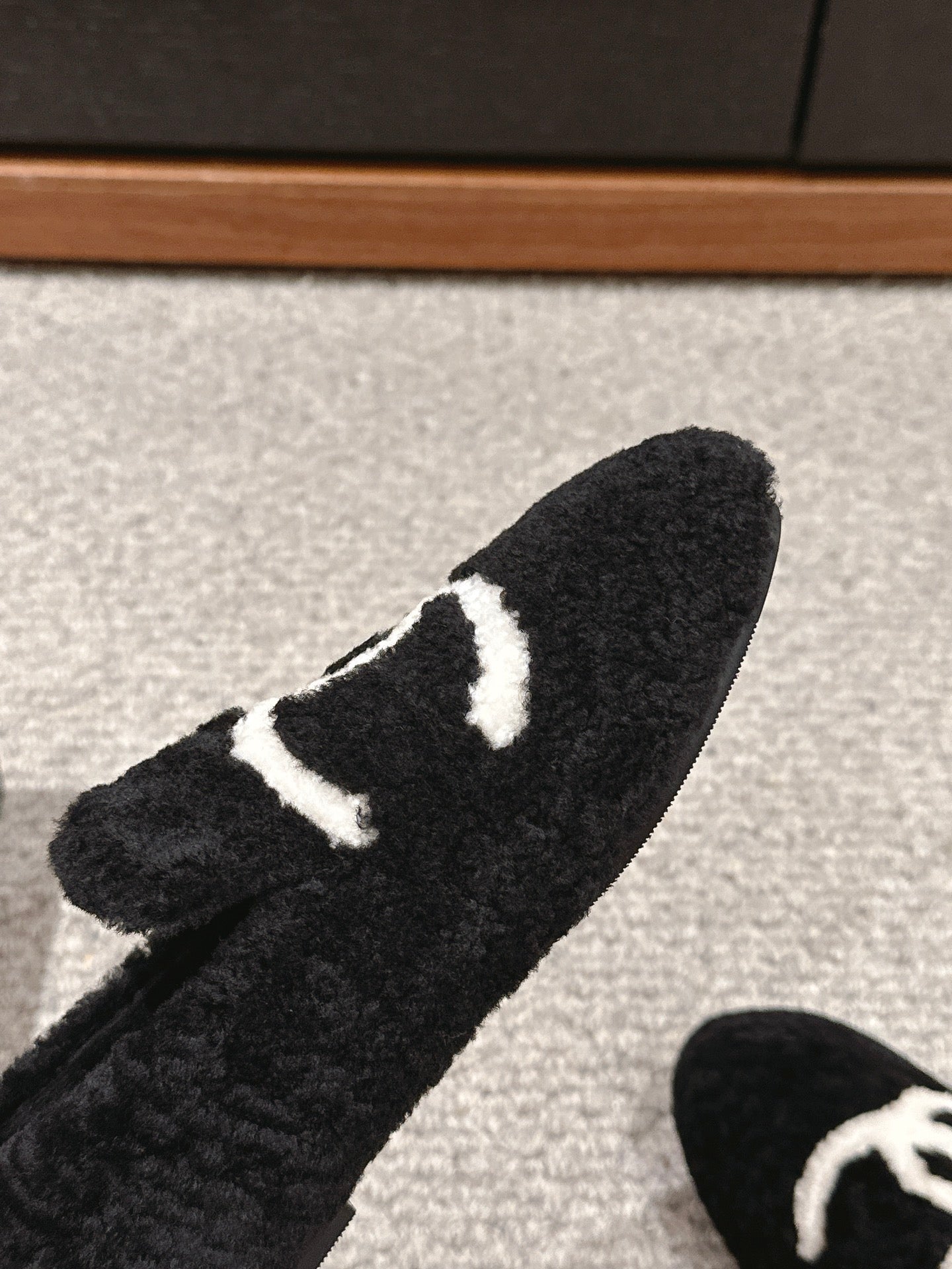CC LOAFERS IN BLACK FLEECE WITH WHITE LOGO - 34
