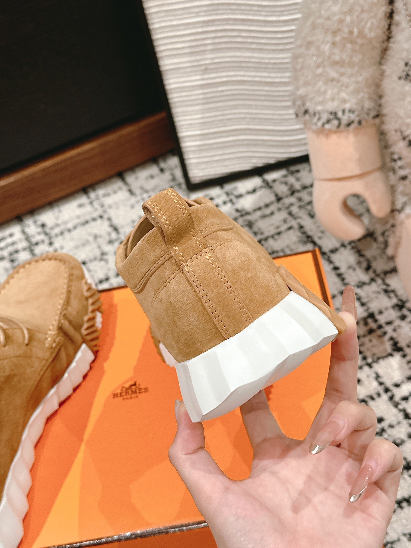 INCREASE SNEAKER IN PEANUT BROWN SUEDE - 34