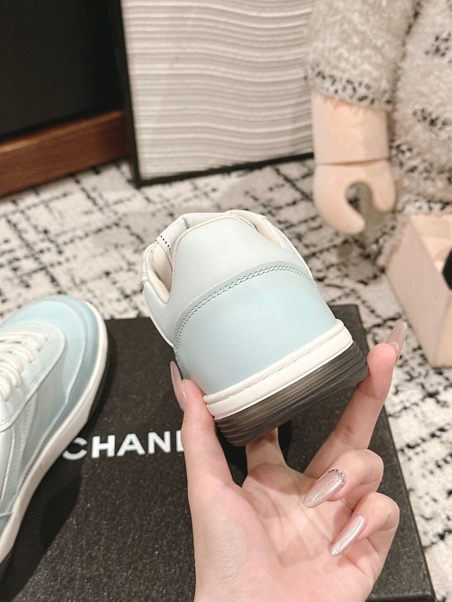 SNEAKER IN BLUE PASTEL HAND-POLISHED CALFSKIN 977829 - 35
