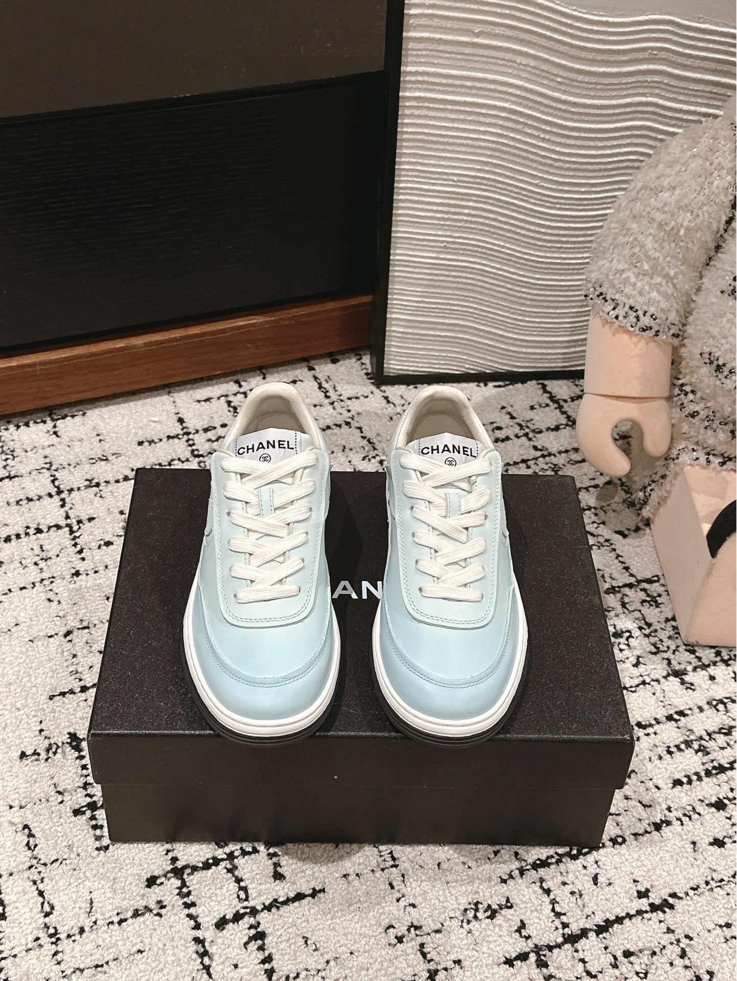 SNEAKER IN BLUE PASTEL HAND-POLISHED CALFSKIN 977829 - 35