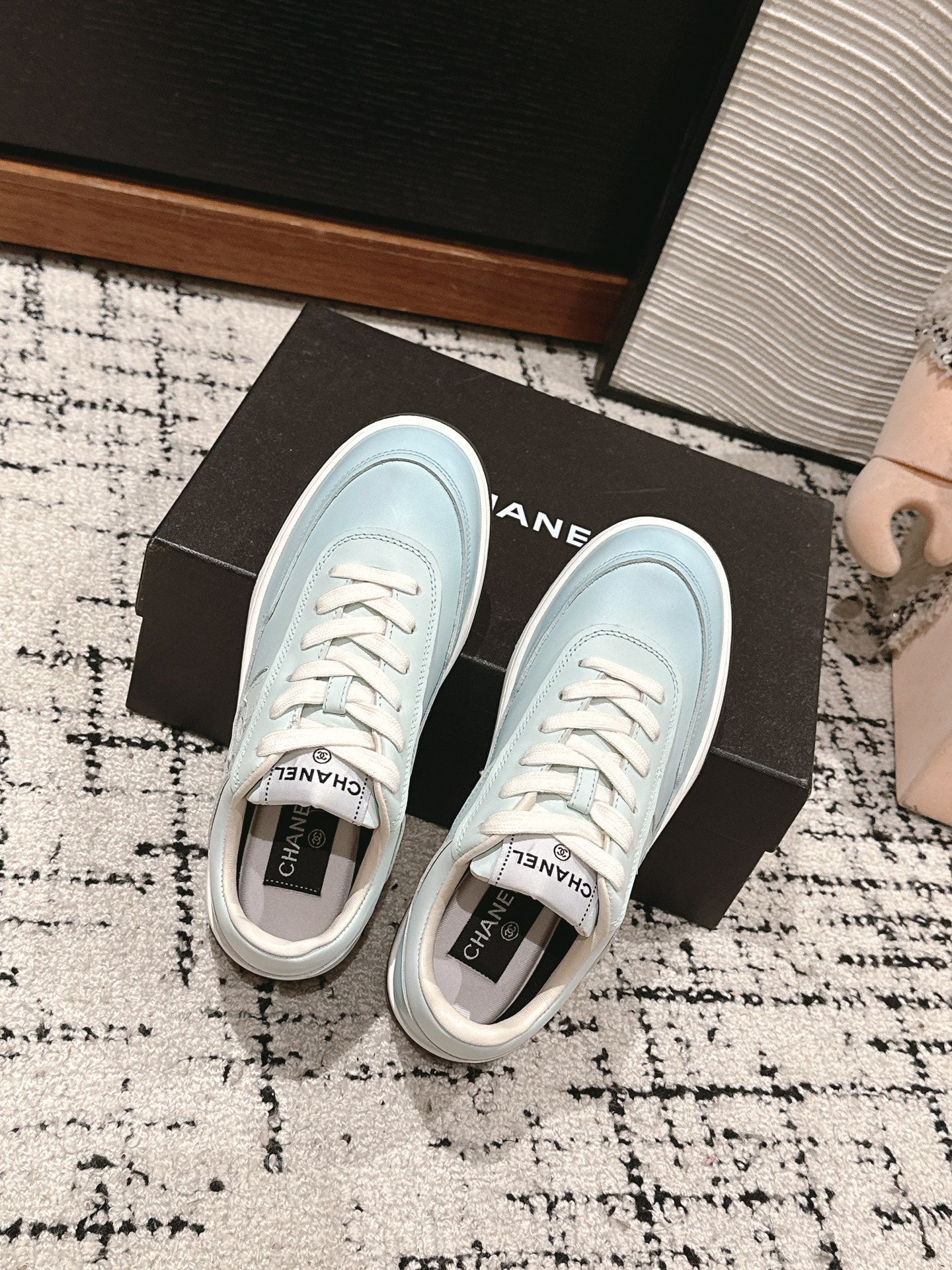 SNEAKER IN BLUE PASTEL HAND-POLISHED CALFSKIN 977829 - 35