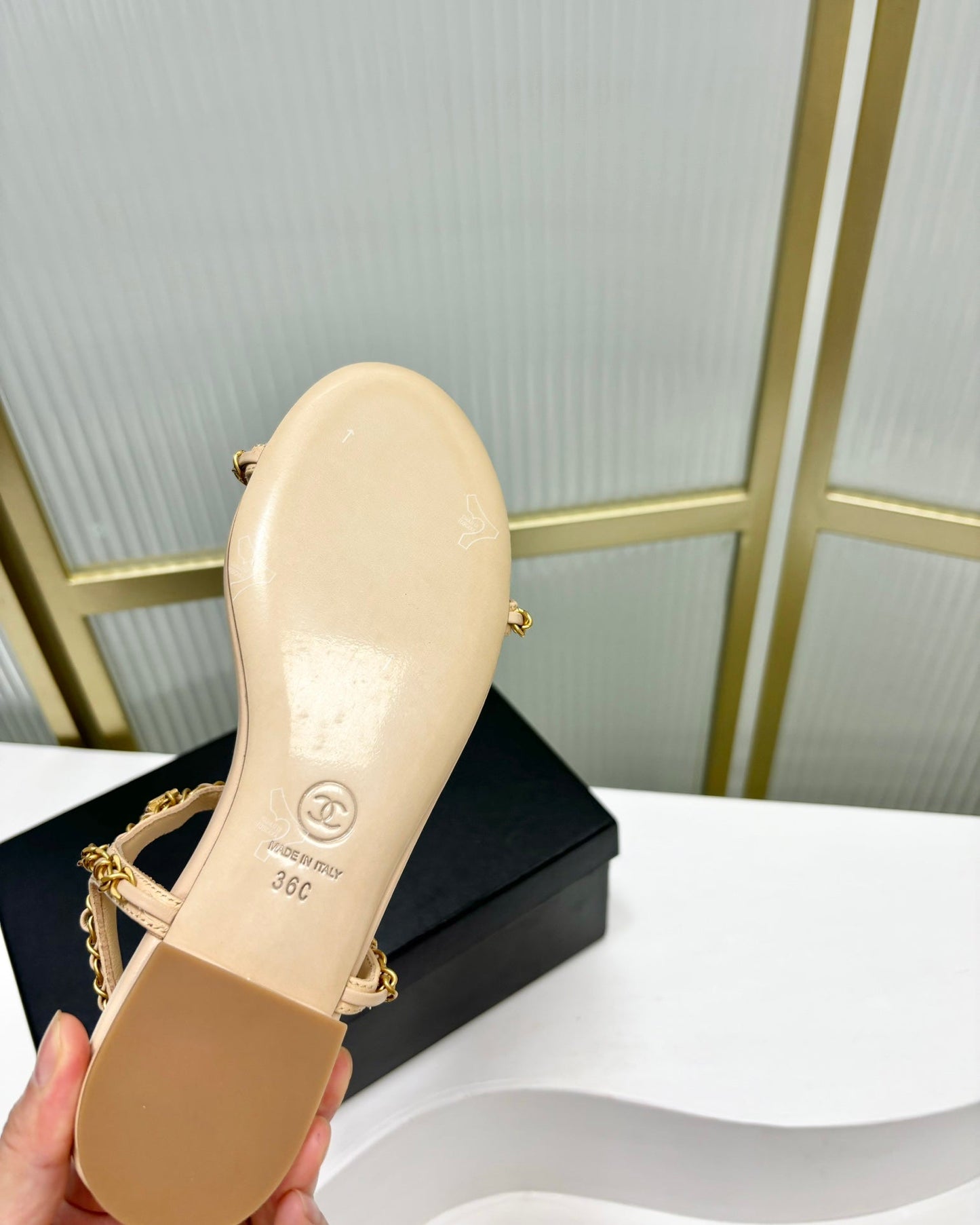 SANDALS PEARL CHAIN IN BEIGE CREAM COWHIDE - 35
