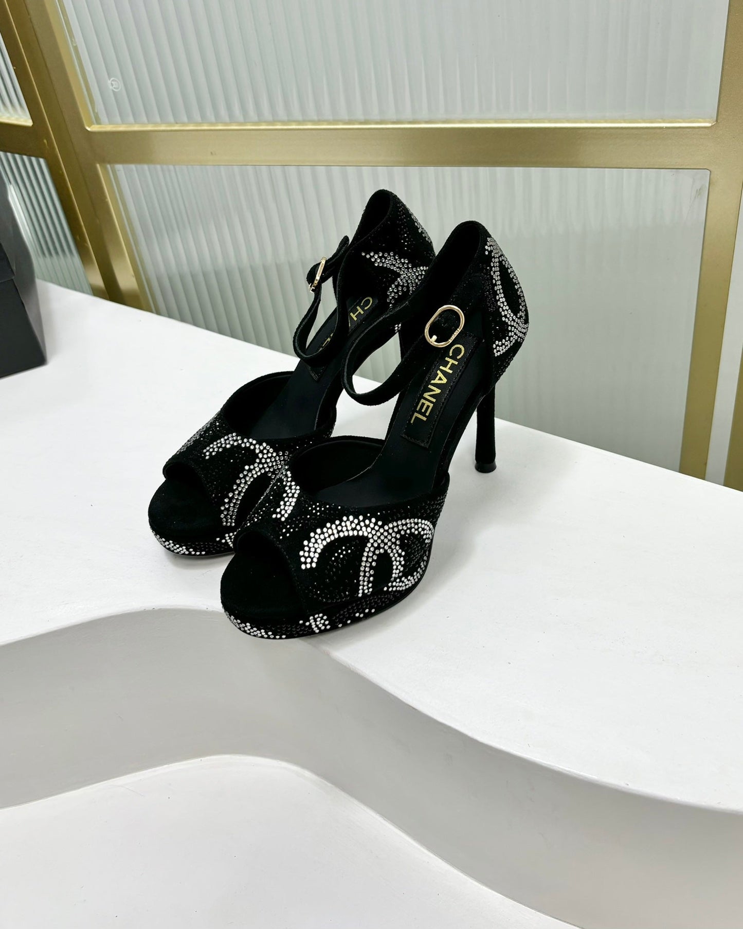 HIGH HEELS ONE STRAP IN BLACK GOATSKIN - 35