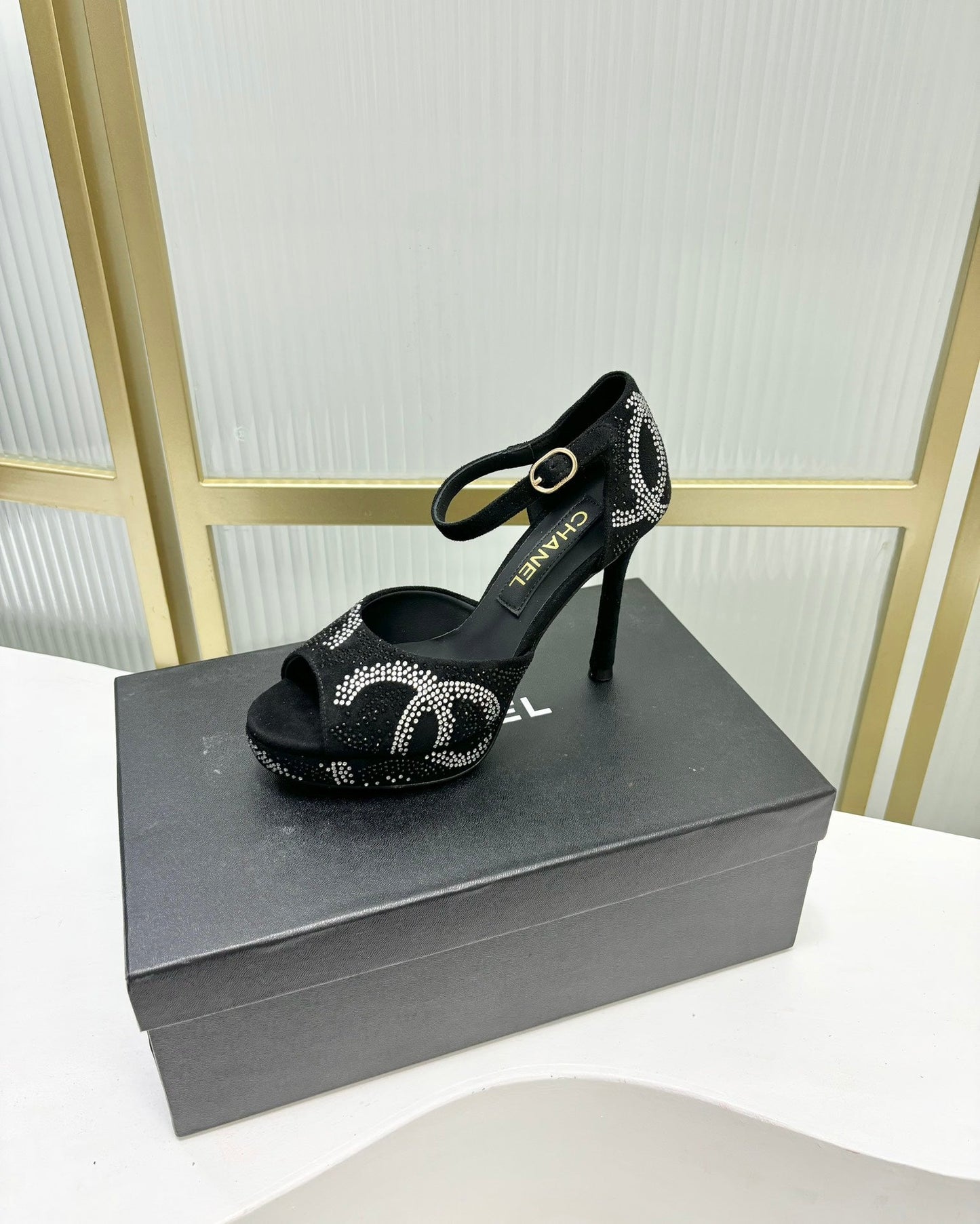 HIGH HEELS ONE STRAP IN BLACK GOATSKIN - 35