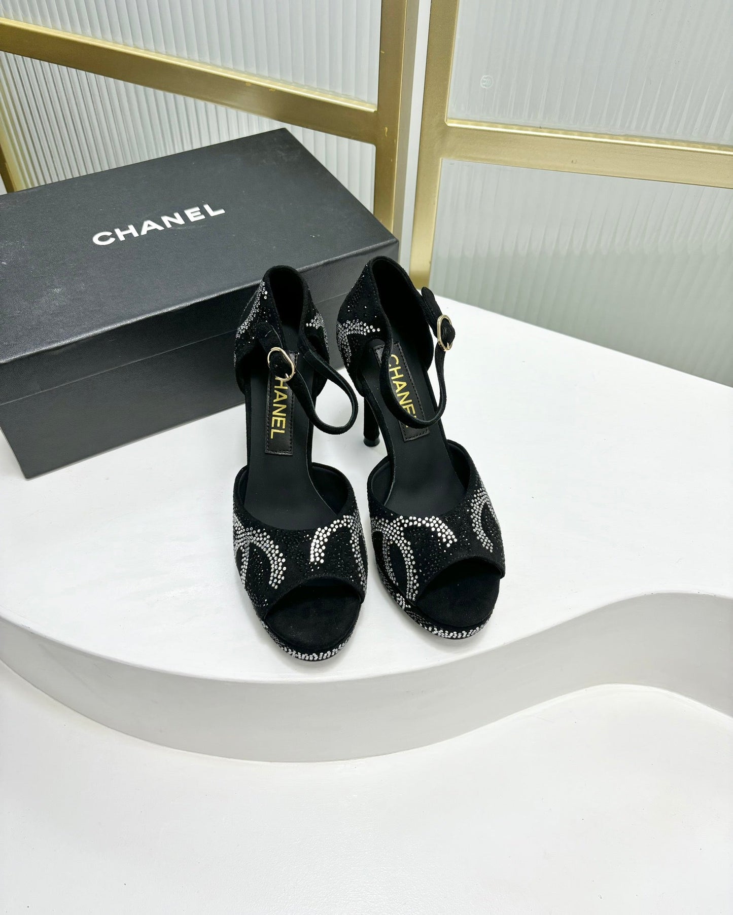 HIGH HEELS ONE STRAP IN BLACK GOATSKIN - 35
