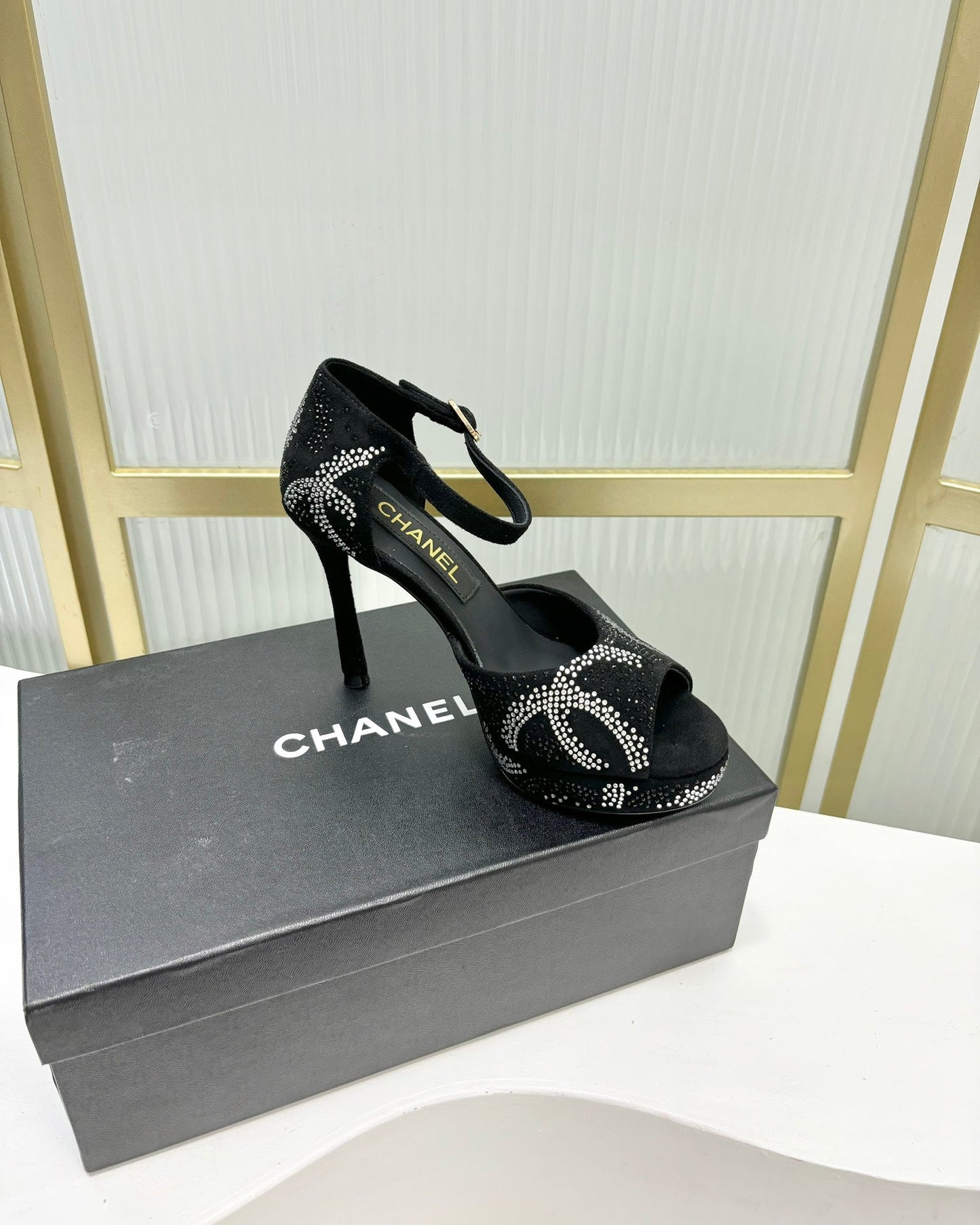 HIGH HEELS ONE STRAP IN BLACK GOATSKIN - 35