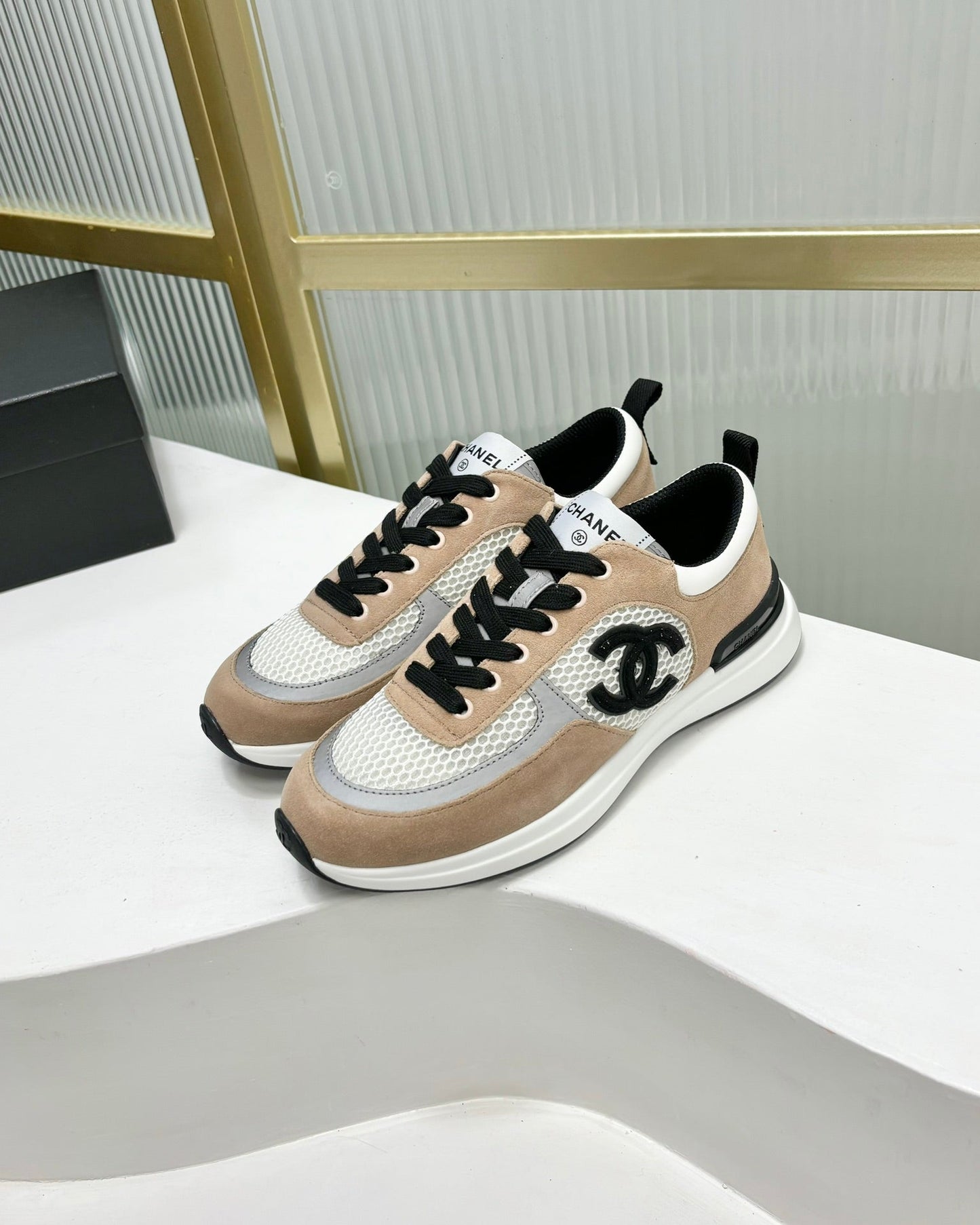 SNEAKER IN TAN BROWN SUEDE AND GREY BREATHABLE MESH - 35