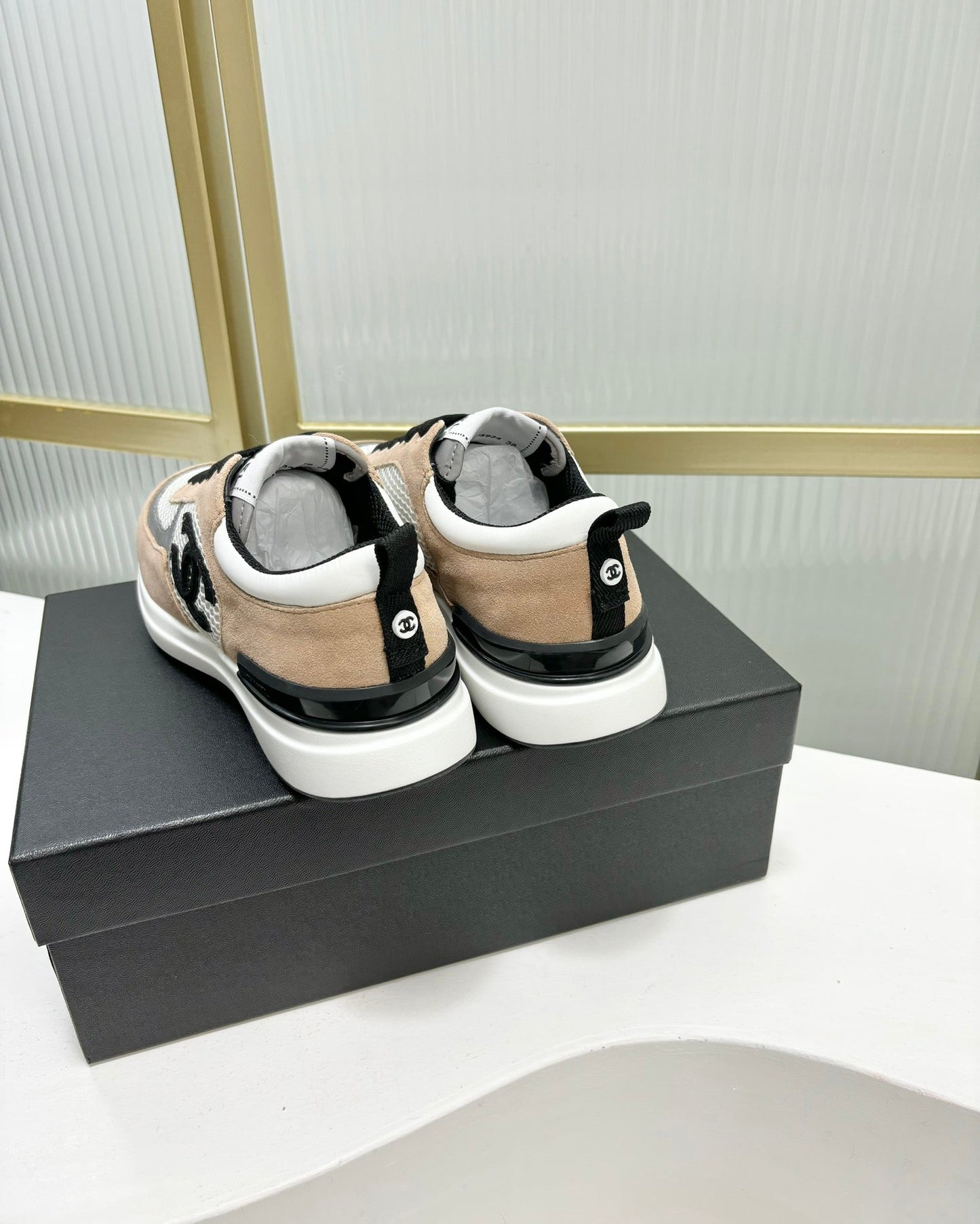 SNEAKER IN TAN BROWN SUEDE AND GREY BREATHABLE MESH - 35