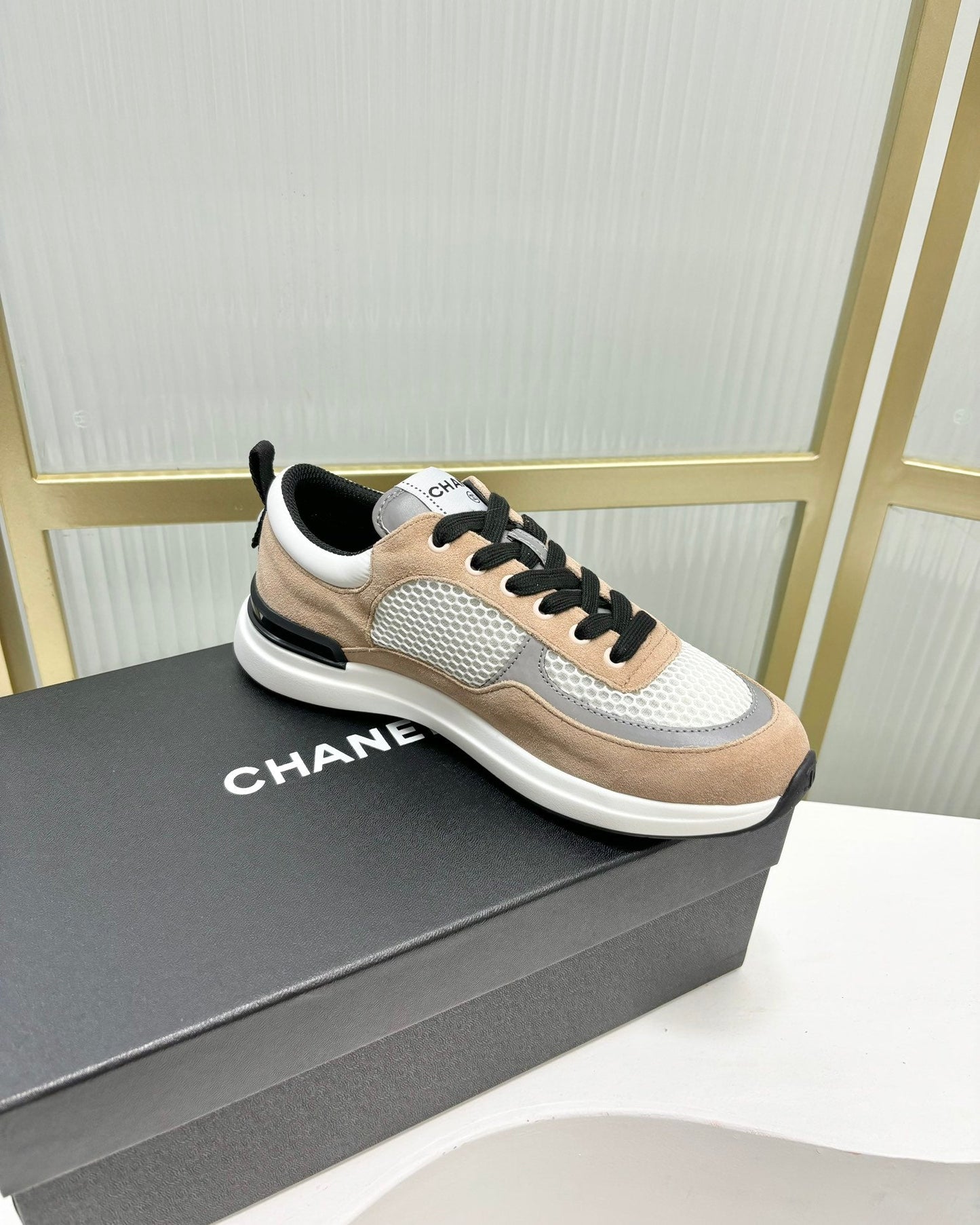 SNEAKER IN TAN BROWN SUEDE AND GREY BREATHABLE MESH - 35