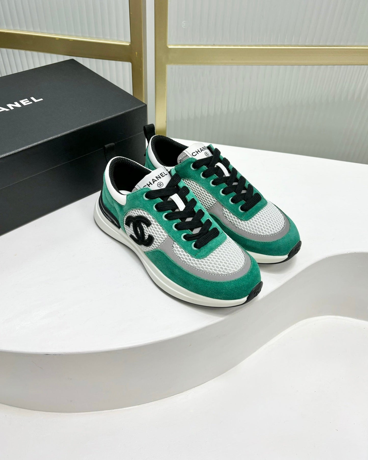 SNEAKER IN JADE GREEN SUEDE AND GREY BREATHABLE MESH - 35