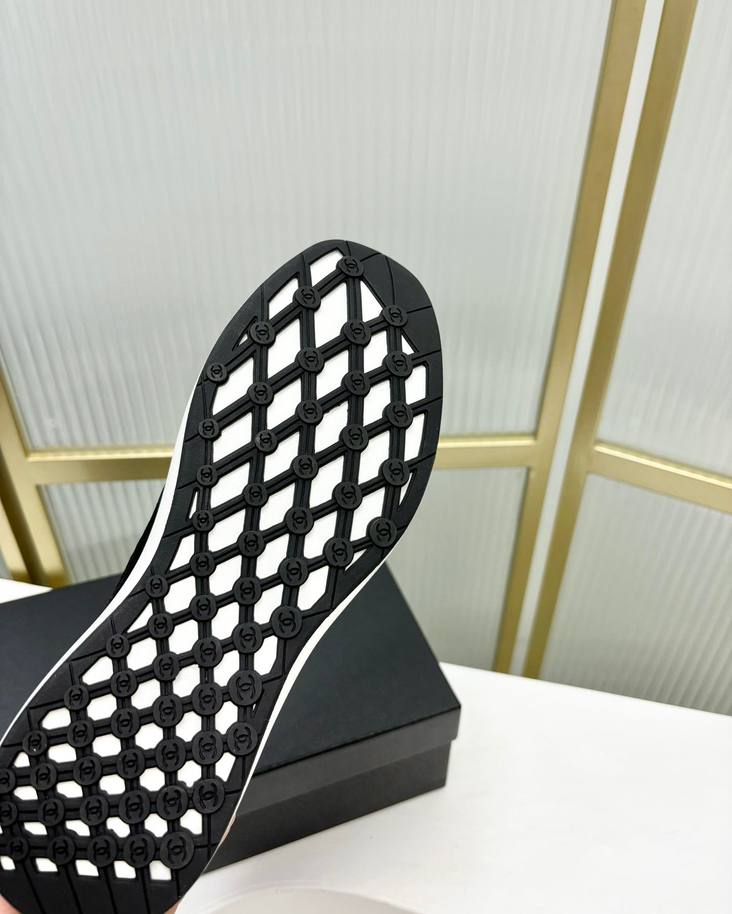 SNEAKER IN BLACK SUEDE AND BREATHABLE MESH - 35