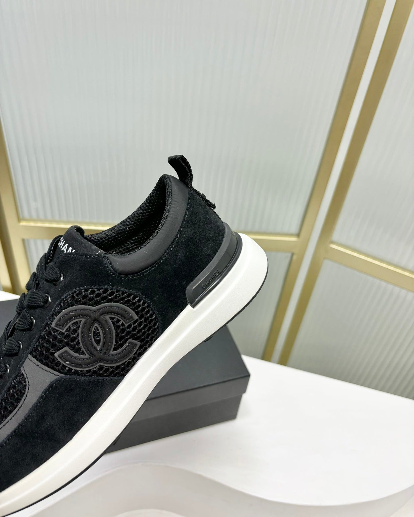 SNEAKER IN BLACK SUEDE AND BREATHABLE MESH - 35
