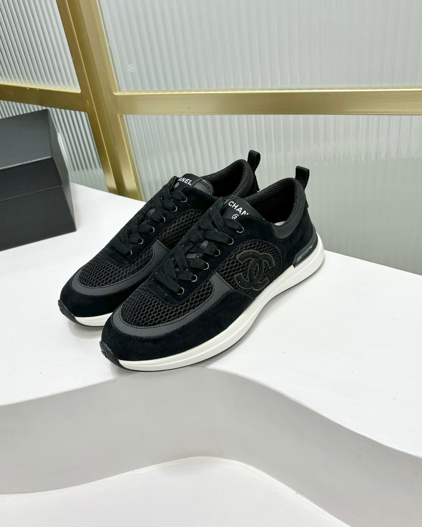 SNEAKER IN BLACK SUEDE AND BREATHABLE MESH - 35
