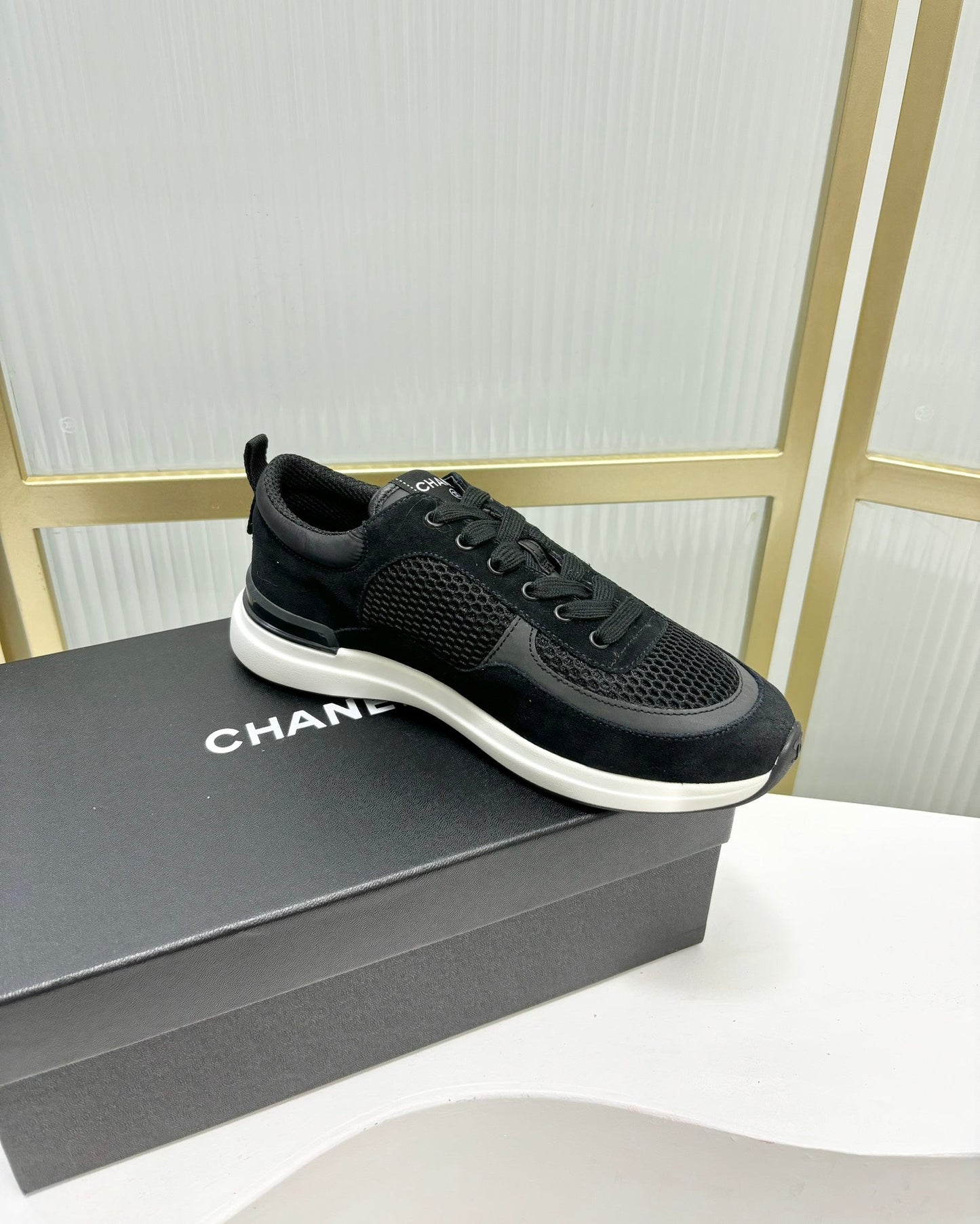 SNEAKER IN BLACK SUEDE AND BREATHABLE MESH - 35