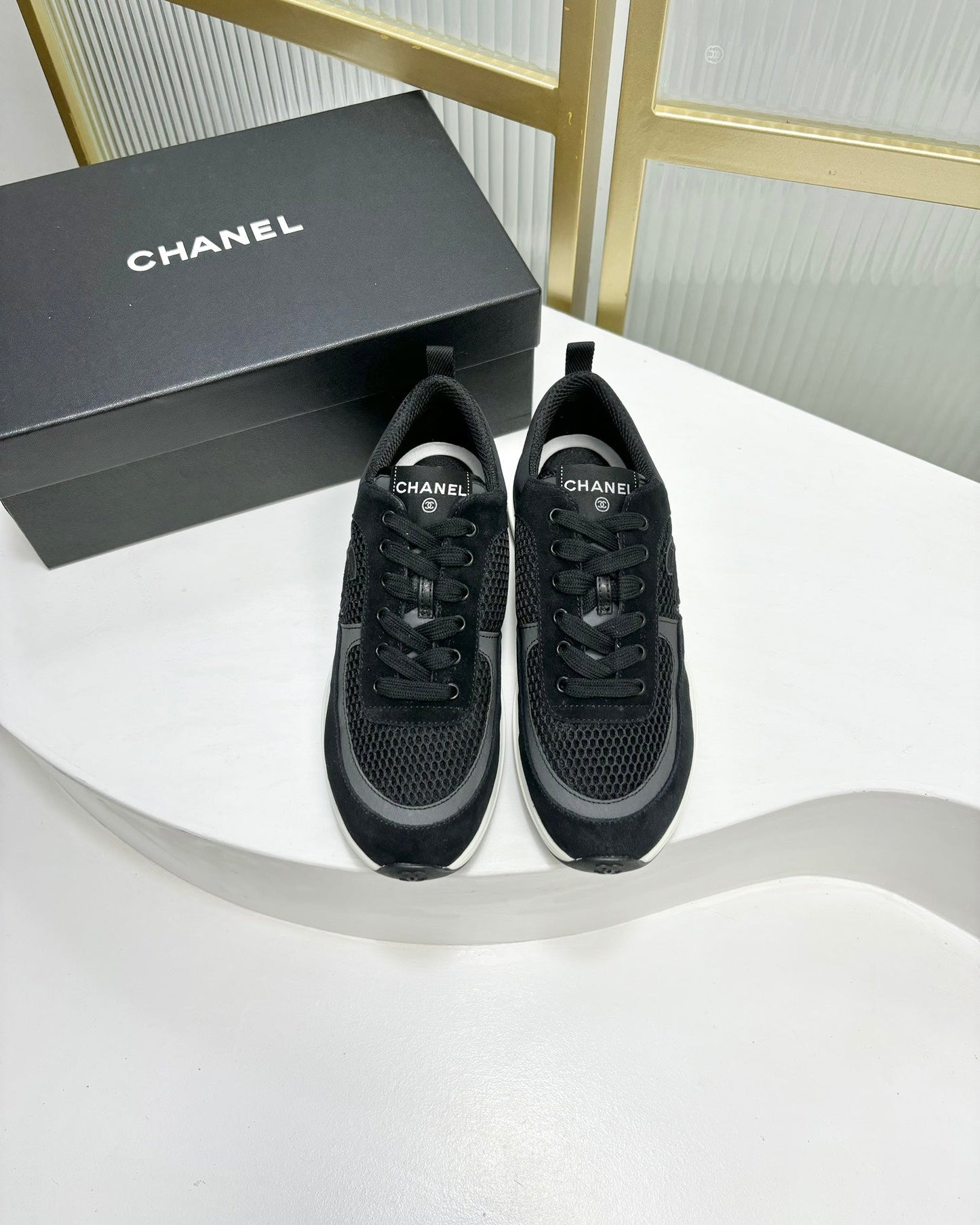 SNEAKER IN BLACK SUEDE AND BREATHABLE MESH - 35