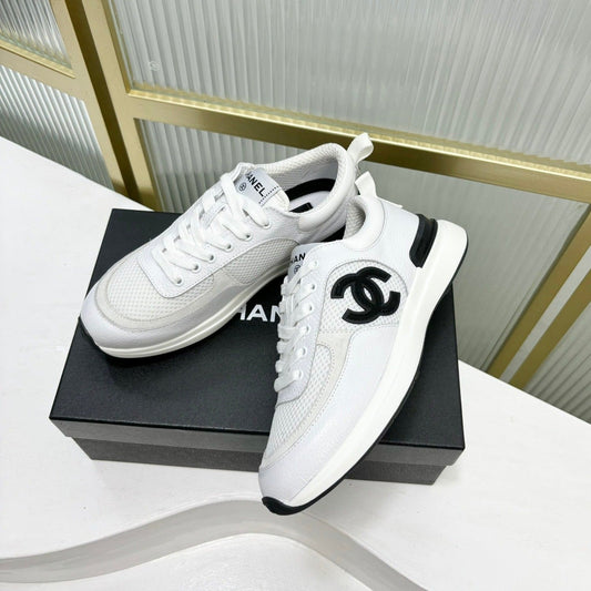 SNEAKER IN WHITE SUEDE AND BREATHABLE MESH - 35