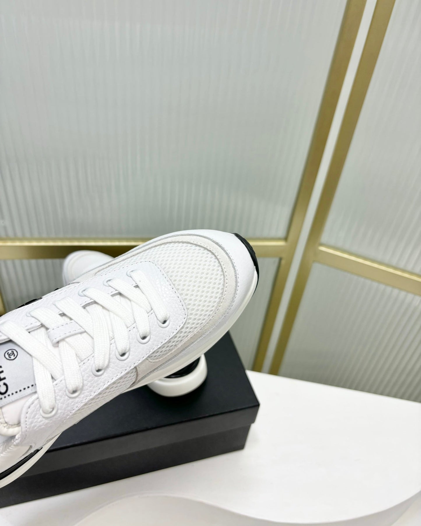 SNEAKER IN WHITE SUEDE AND BREATHABLE MESH - 35