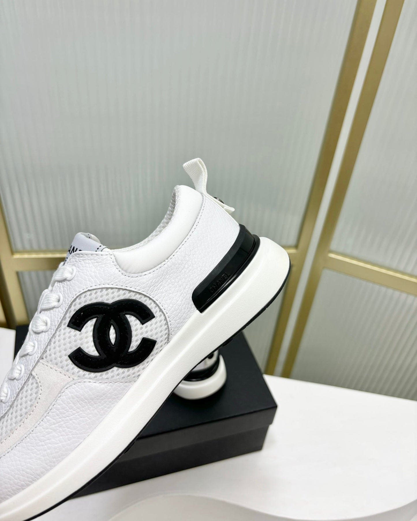 SNEAKER IN WHITE SUEDE AND BREATHABLE MESH - 35