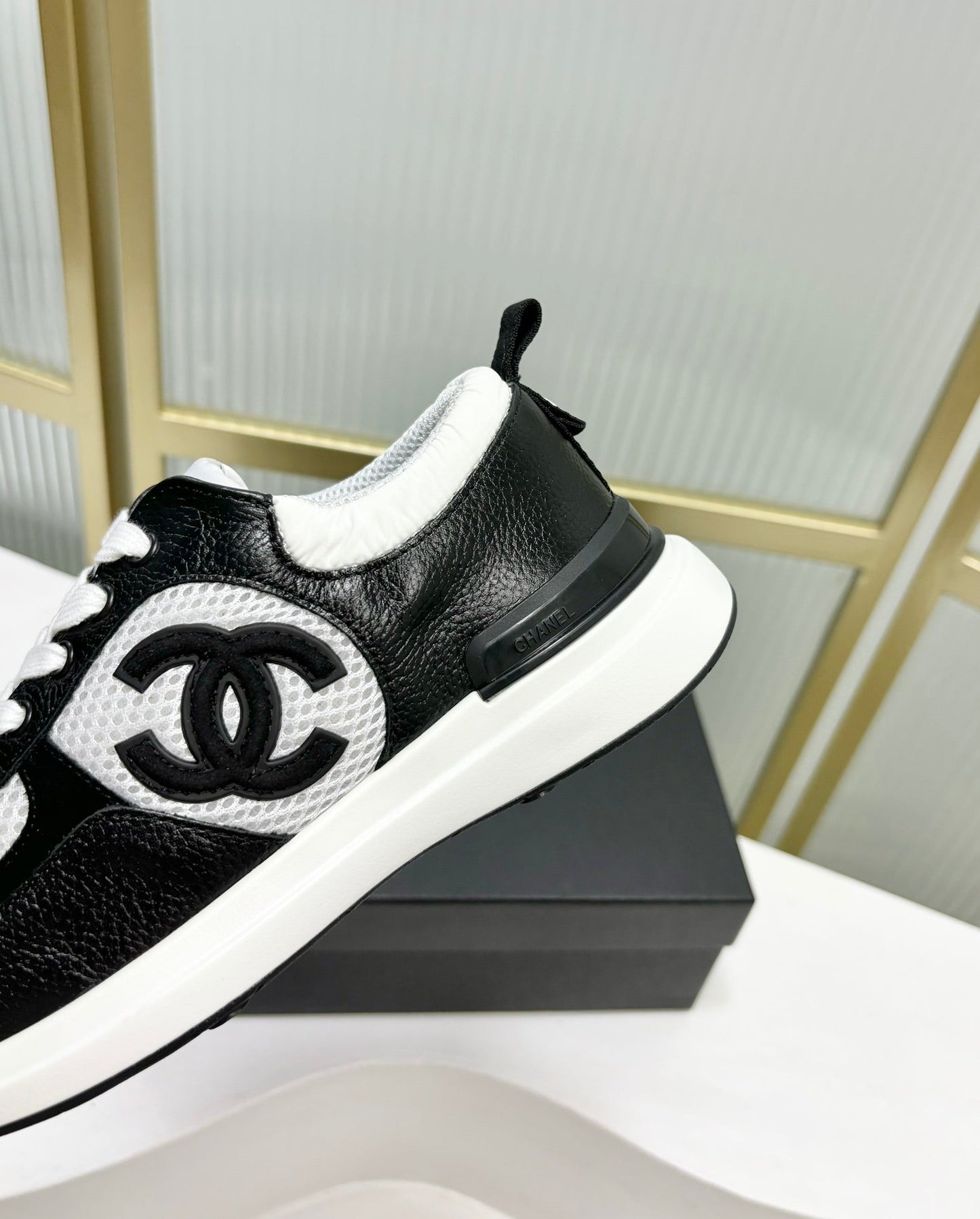 SNEAKER IN BLACK CALFSKIN AND GREY BREATHABLE MESH - 35