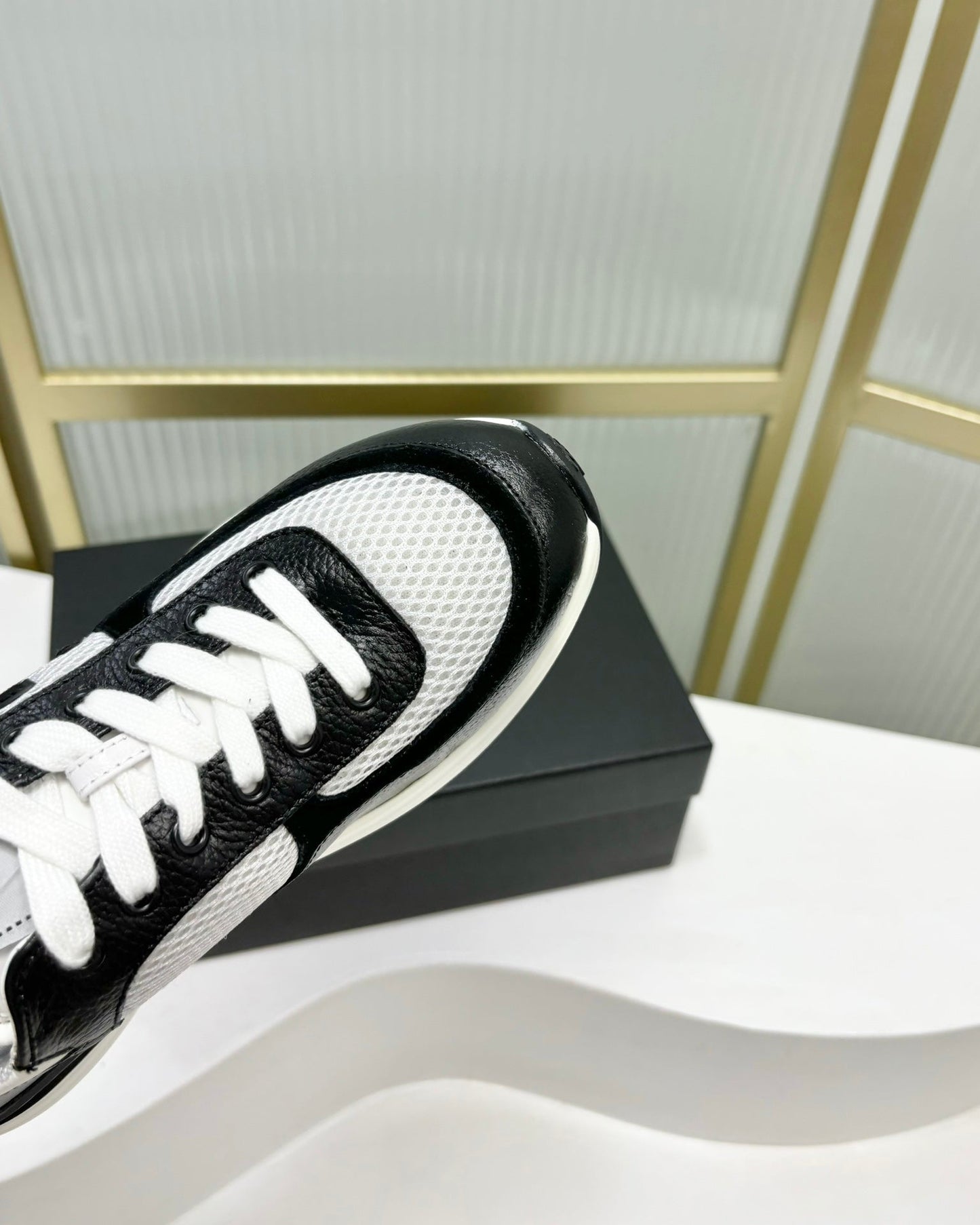 SNEAKER IN BLACK CALFSKIN AND GREY BREATHABLE MESH - 35
