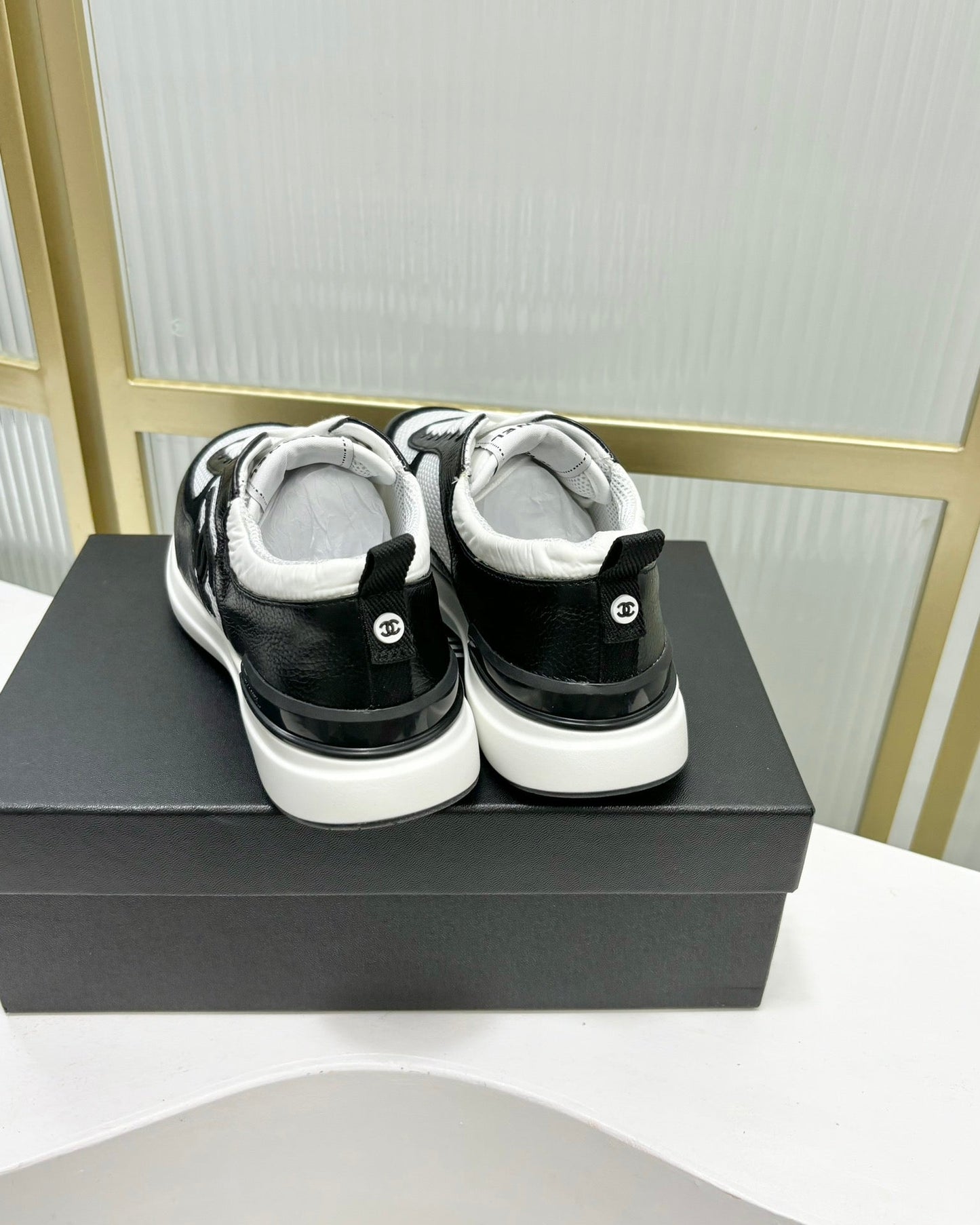 SNEAKER IN BLACK CALFSKIN AND GREY BREATHABLE MESH - 35