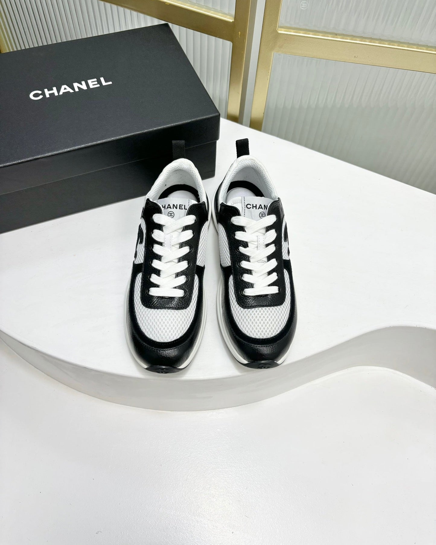 SNEAKER IN BLACK CALFSKIN AND GREY BREATHABLE MESH - 35