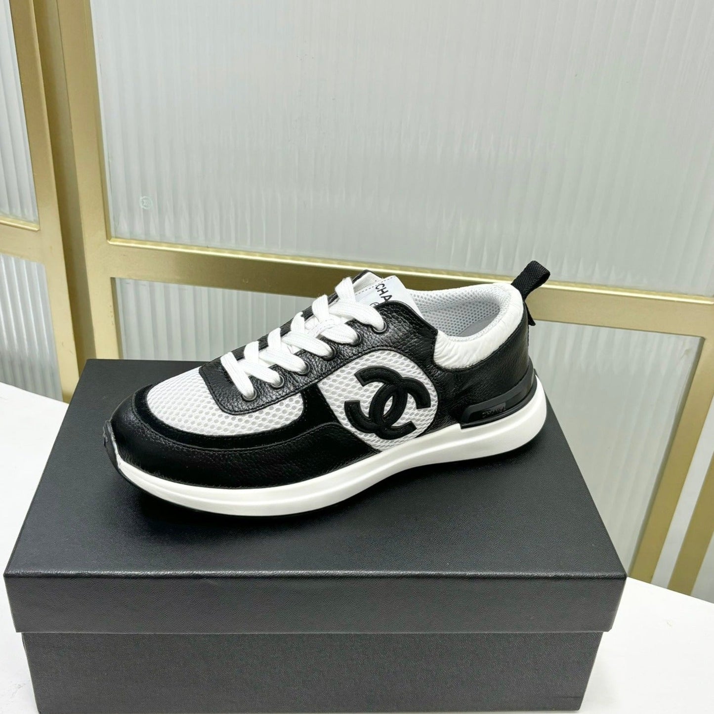 SNEAKER IN BLACK CALFSKIN AND GREY BREATHABLE MESH - 35