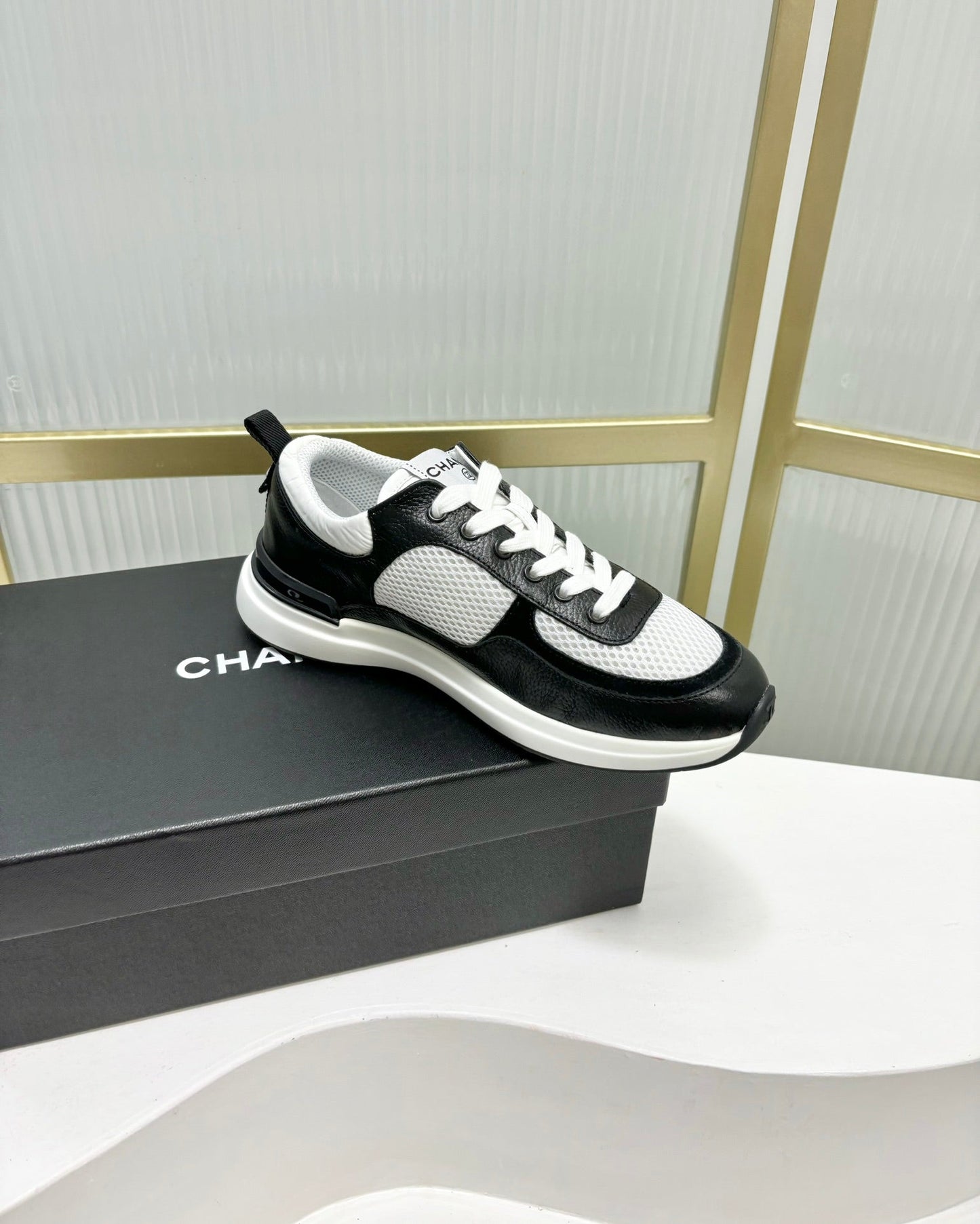 SNEAKER IN BLACK CALFSKIN AND GREY BREATHABLE MESH - 35
