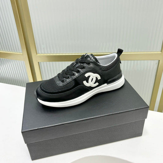 SNEAKER IN BLACK SUEDE WITH WHITE LOGO - 35