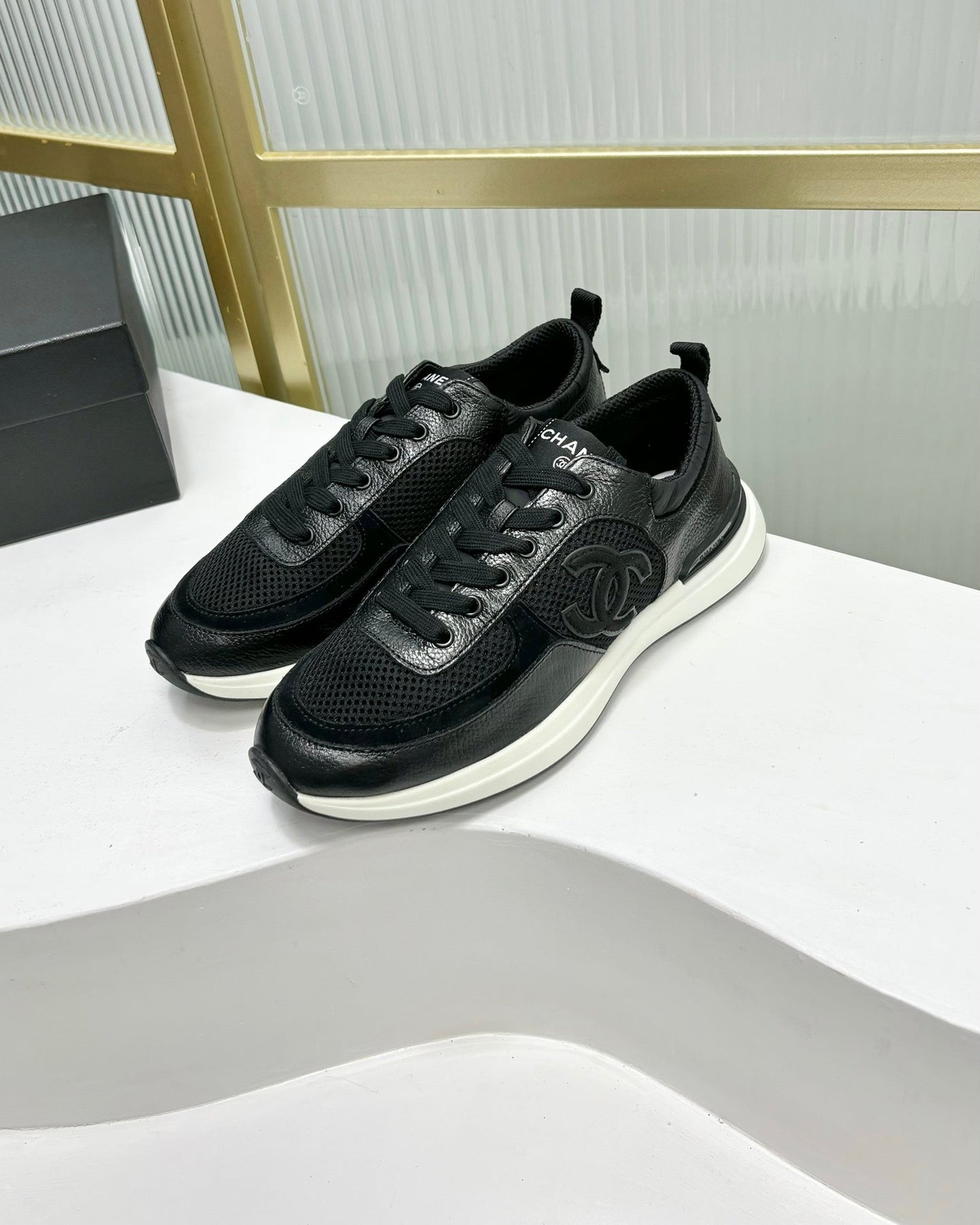 SNEAKER IN BLACK SUEDE - 35