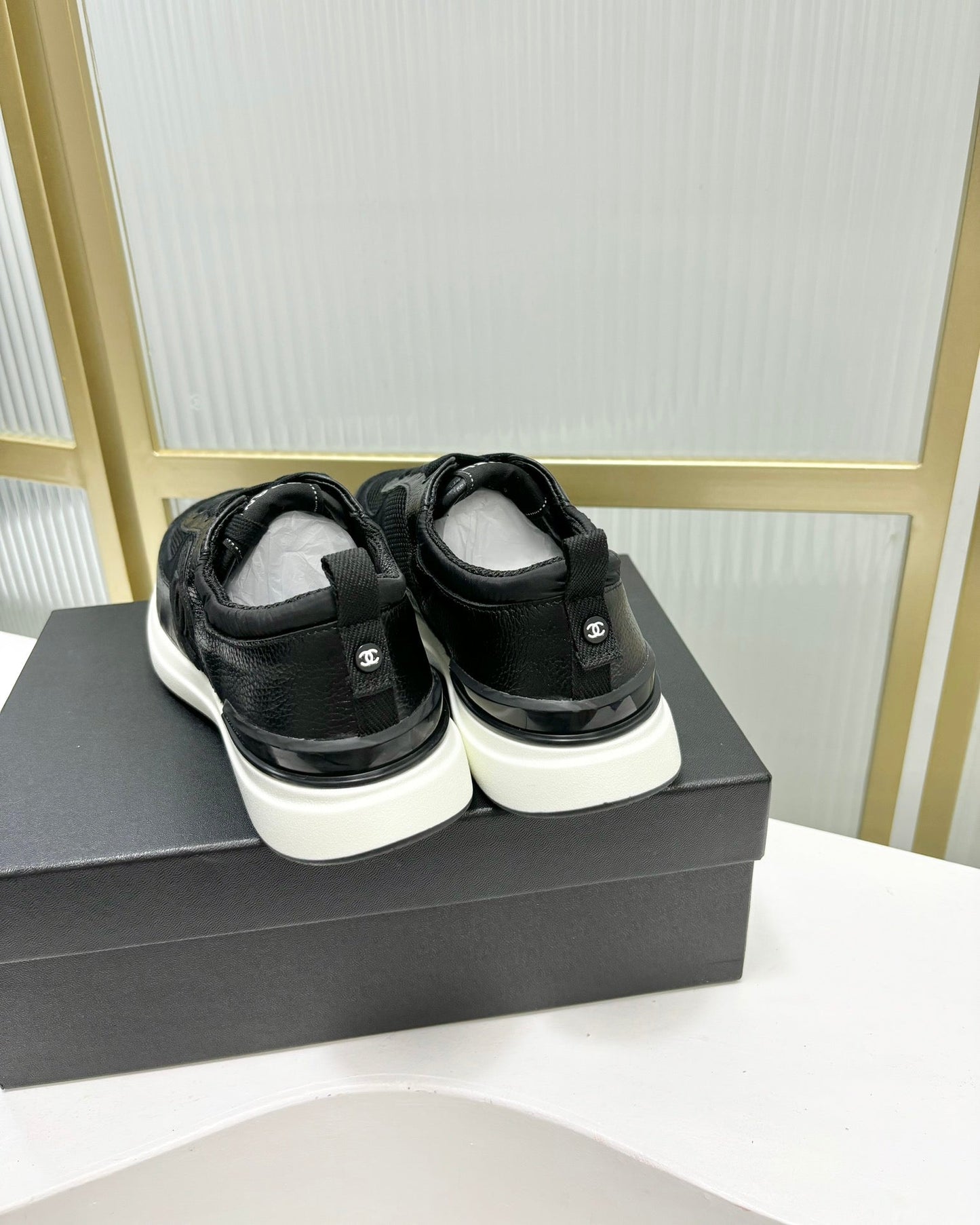 SNEAKER IN BLACK SUEDE - 35