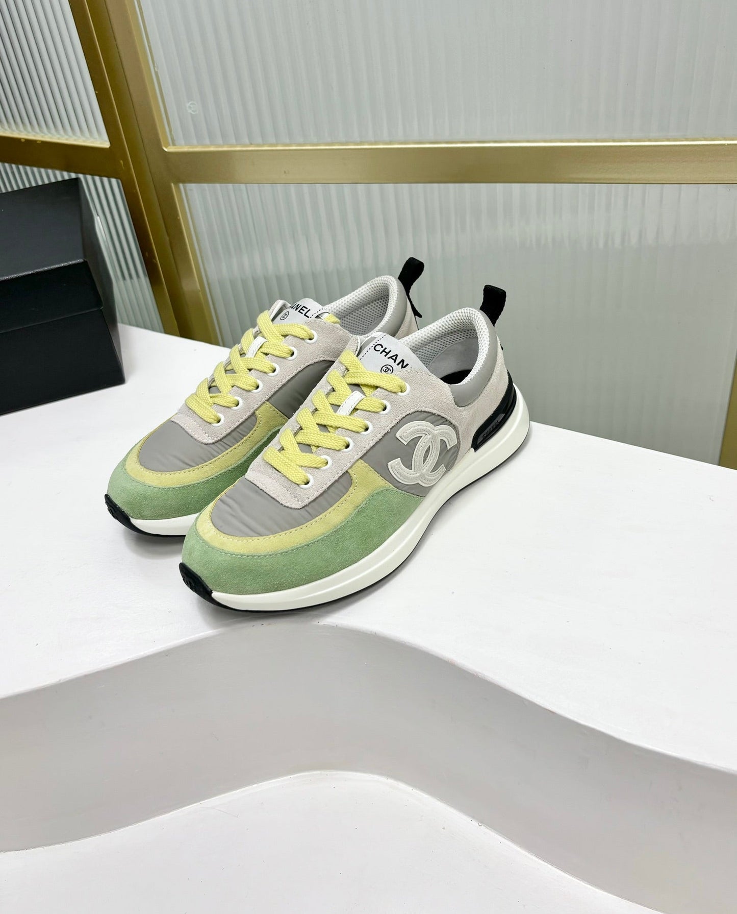 SNEAKER IN MULTICOLOR SUEDE - 35