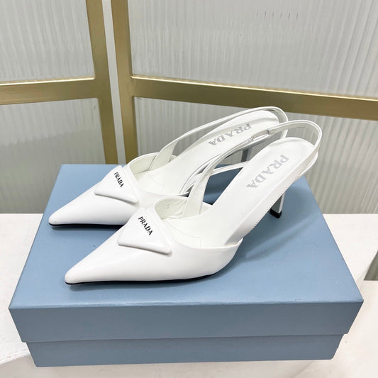 БОСОНІЖКИ PRADA 26S НА ВИСОКИХ ПІДБОРАХ-СЛІНГБЕКАХ 75 ММ З БІЛОЇ ТЕЛЯЧОЇ ШКІРИ З ЛОГОТИПОМ