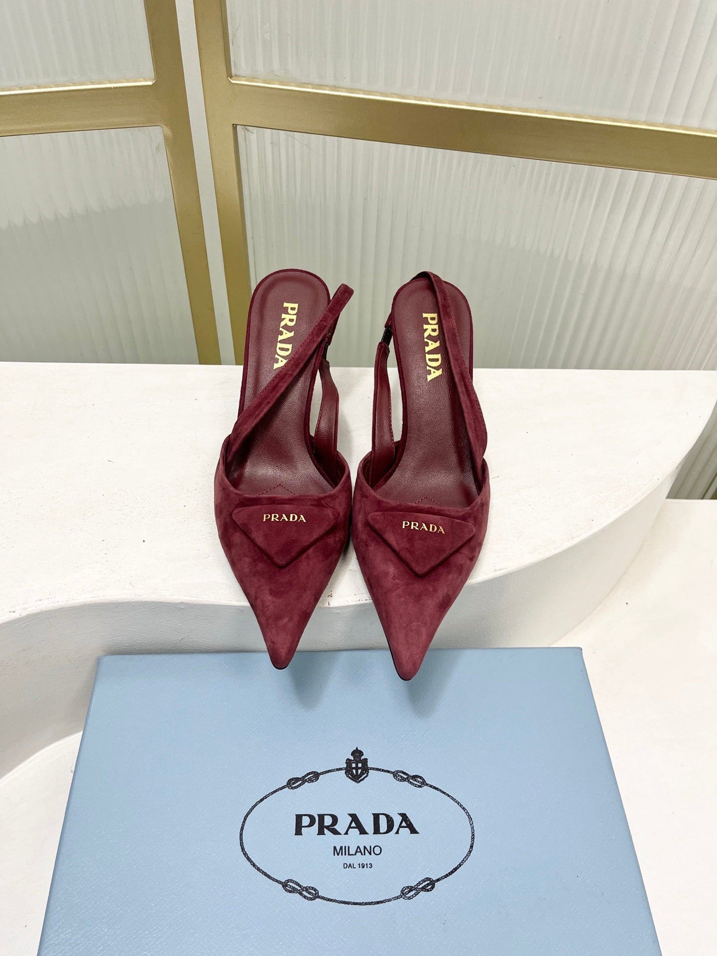 БОСОНІЖКИ PRADA 26S НА ВИСОКИХ ПІДБОРАХ 75 ММ З ТЕМНО-ЧЕРВОНОЇ ЗАМШІ З ЛОГОТИПОМ