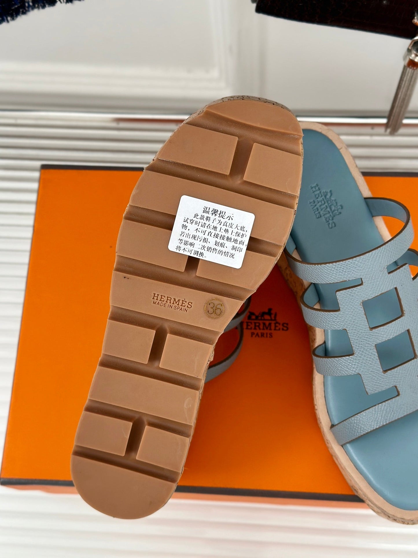 ISABELLA SANDAL SKY CALFSKIN - 35