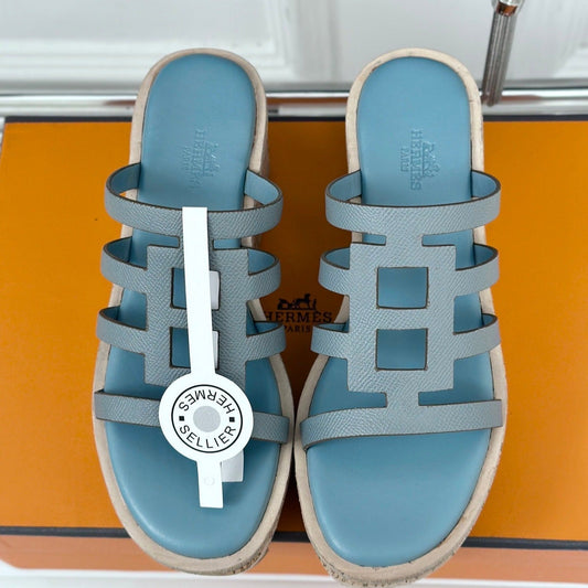 ISABELLA SANDAL SKY CALFSKIN - 35