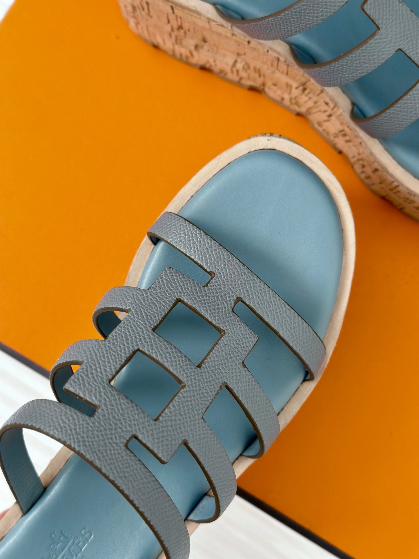 ISABELLA SANDAL SKY CALFSKIN - 35