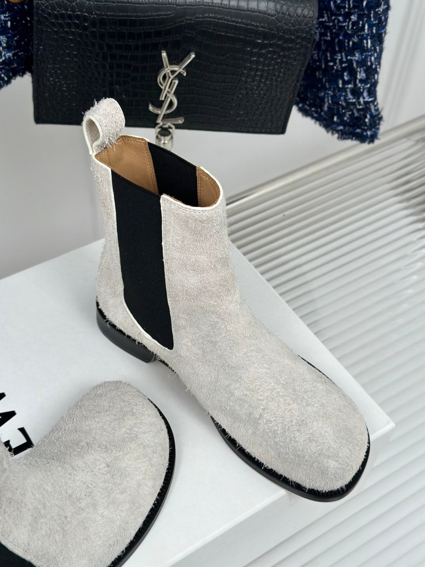 LW CAMPO CHELSEA BOOT WHITE BRUSHED SUEDE - 35