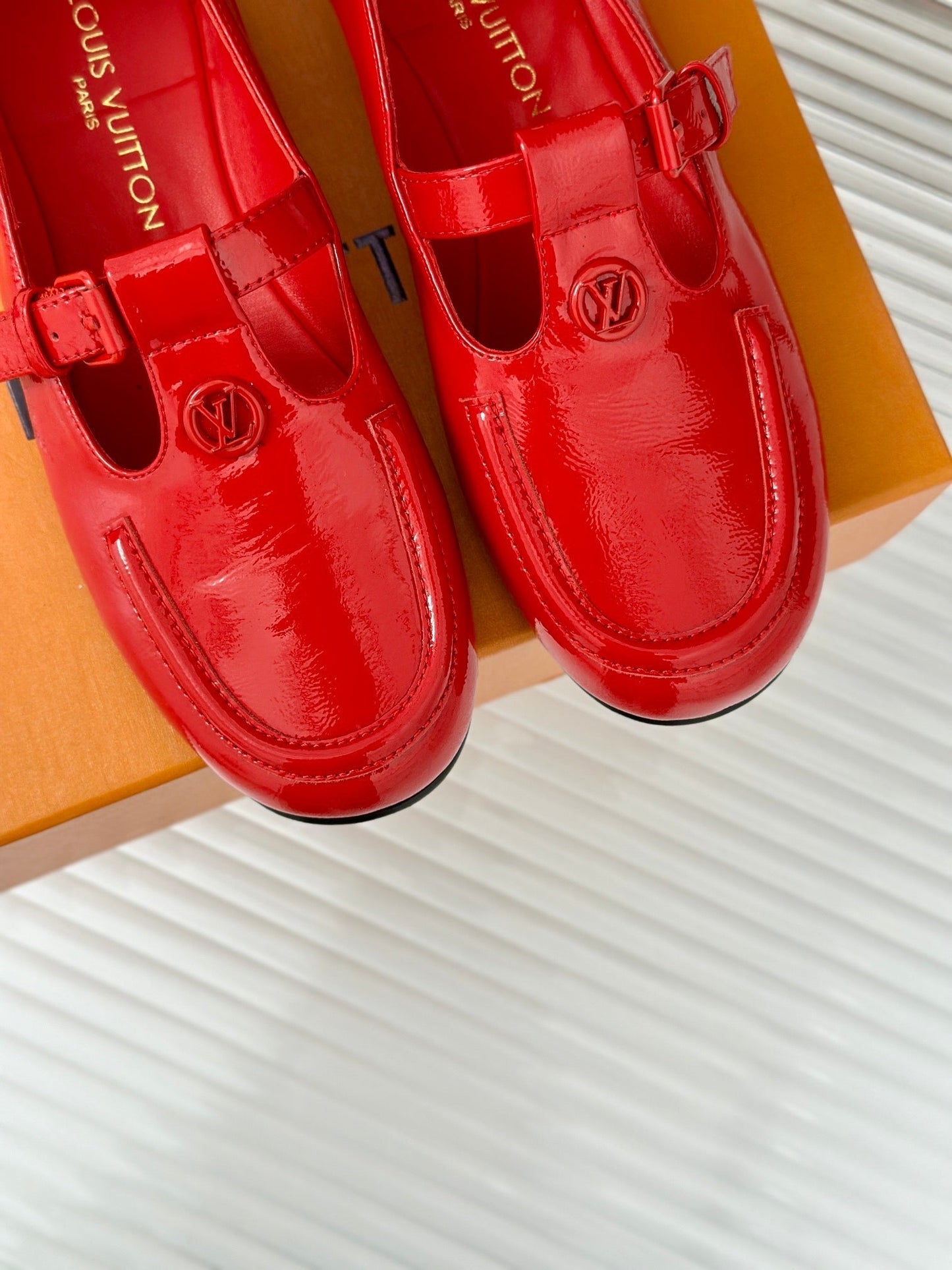 LV WOMEN SOHO FLAT MARY JANE IN CHERRY RED CALFSKIN - 35