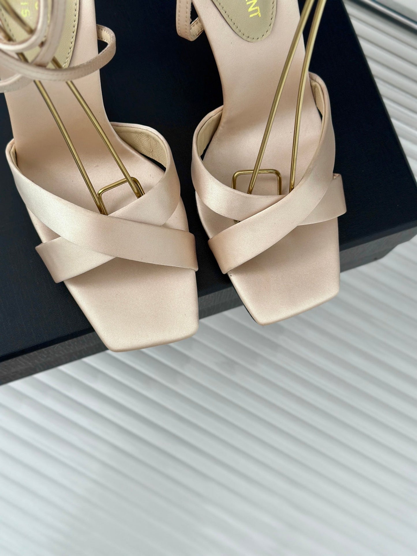 SL CORINNE SANDALS BEIGE SATIN CREPE - 34