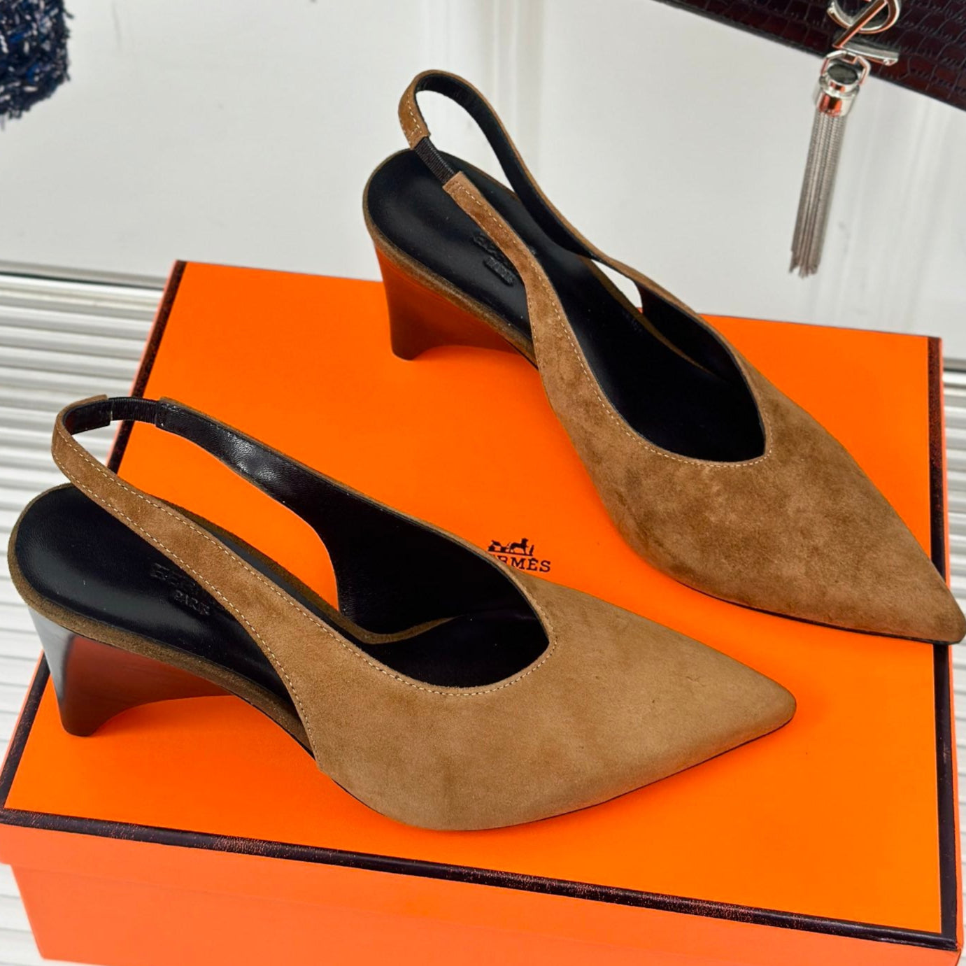 HIGH HEEL 75 MM POINTED- TOE SANDAL IN CIDER BROWN SUEDE - 35