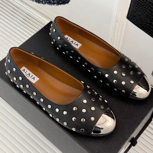STUD-EMBELLISHED BALLET FLATS IN BLACK CALFSKIN - 35