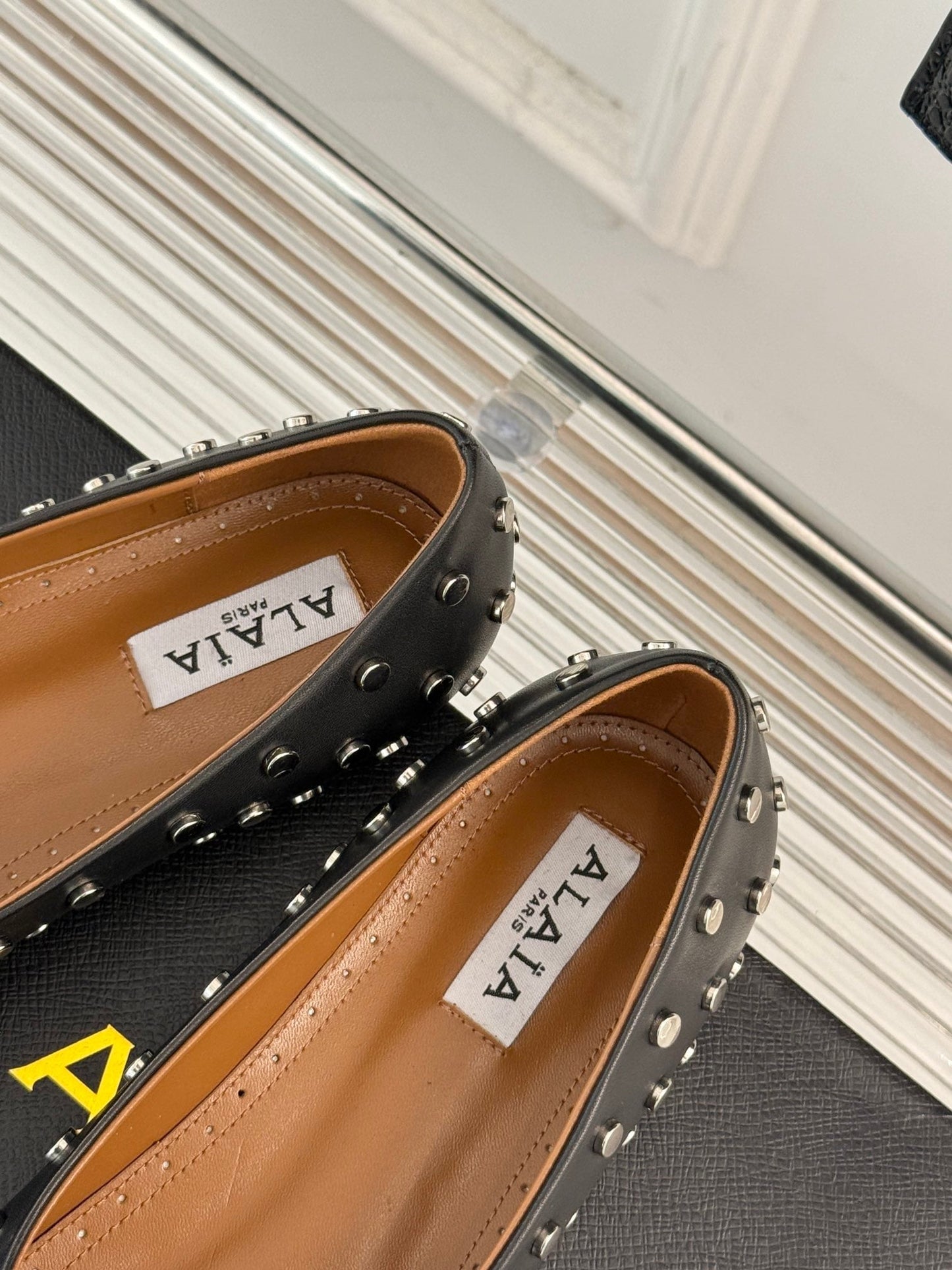 STUD-EMBELLISHED BALLET FLATS IN BLACK CALFSKIN - 35