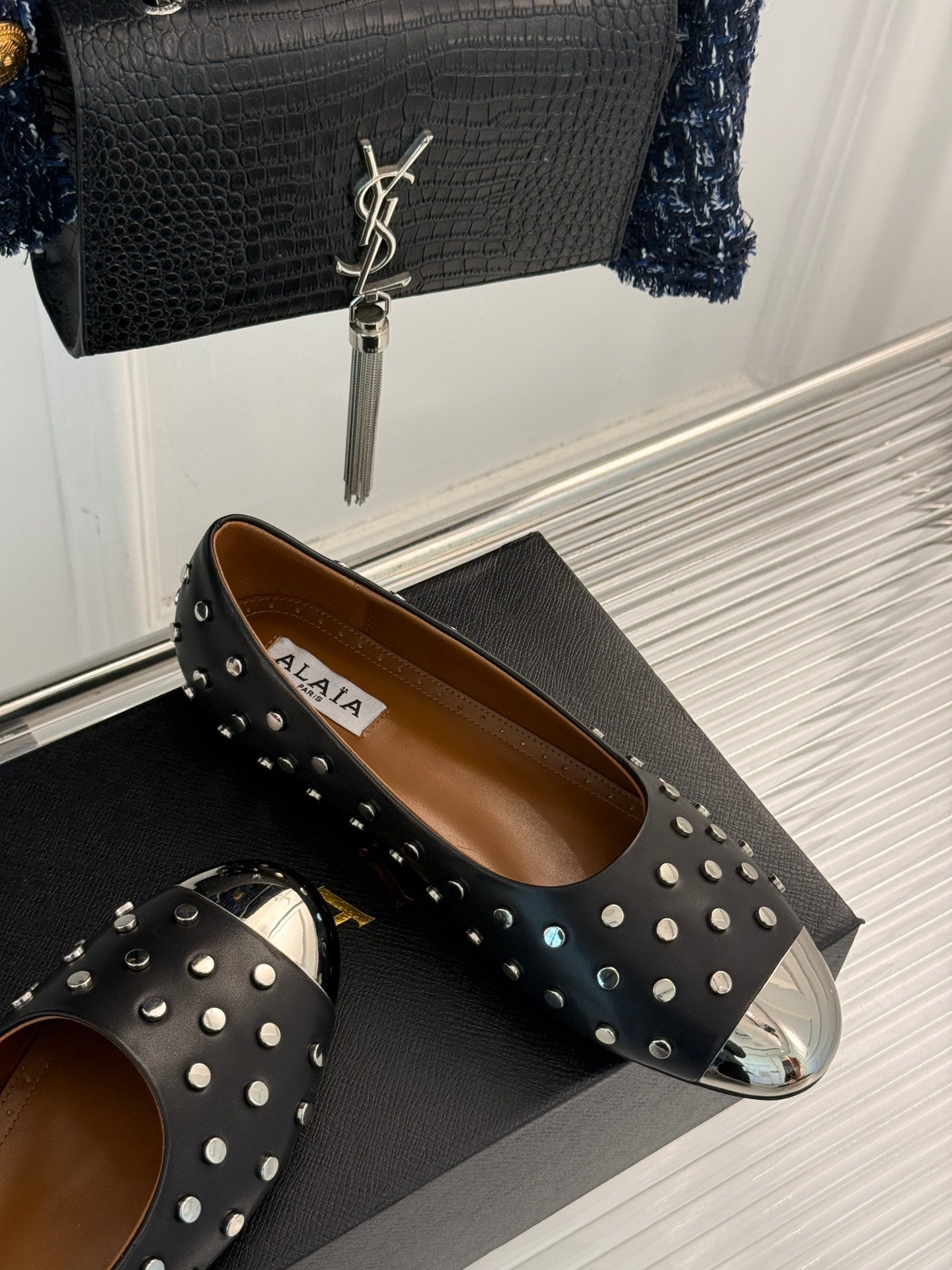 STUD-EMBELLISHED BALLET FLATS IN BLACK CALFSKIN - 35