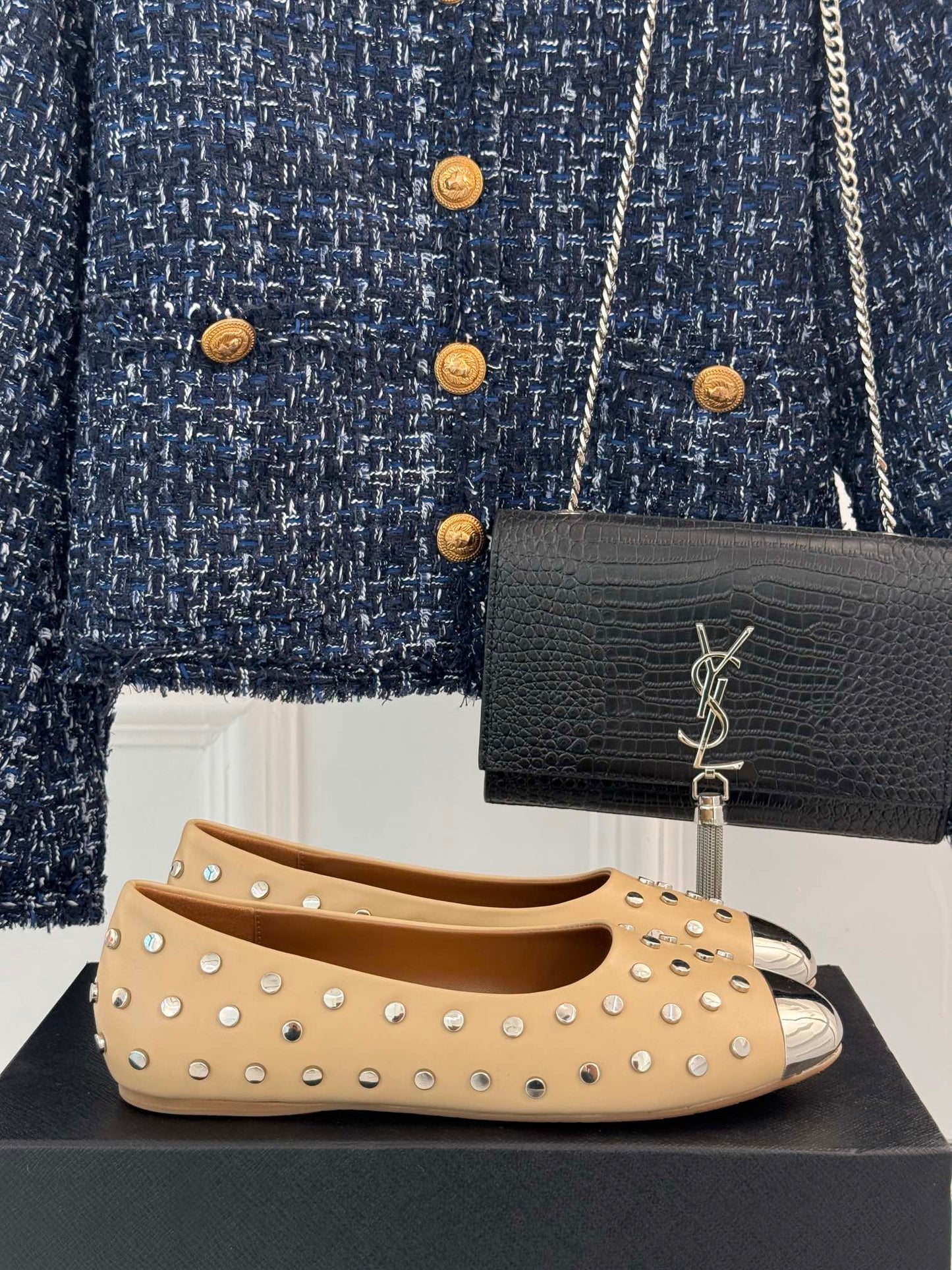 STUD-EMBELLISHED BALLET FLATS IN SEPIA TAN CALFSKIN - 35